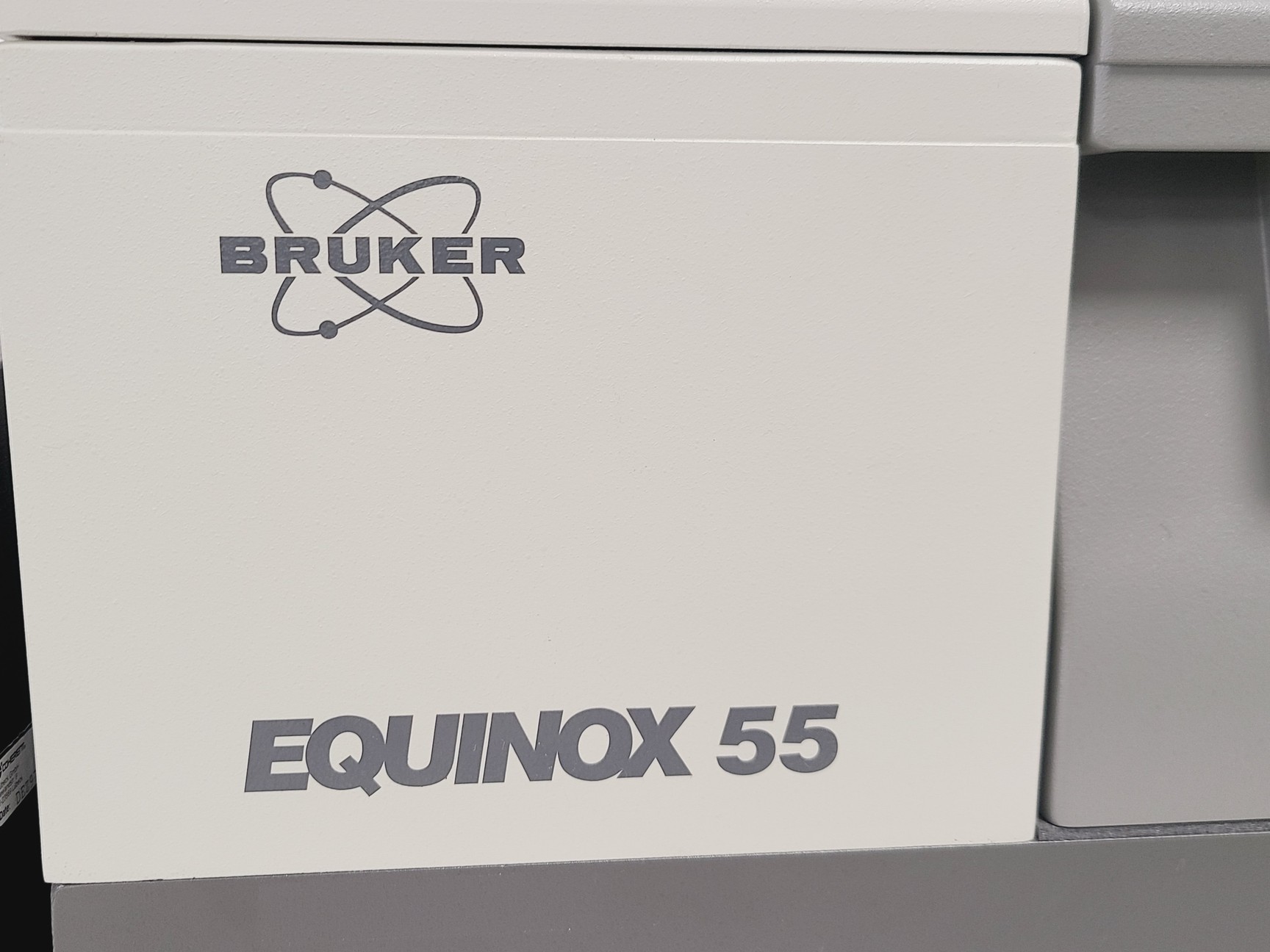 Image of Bruker Equinox 55 FTIR Spectrometer/Bruker FRA 106-S Raman Spectrometer