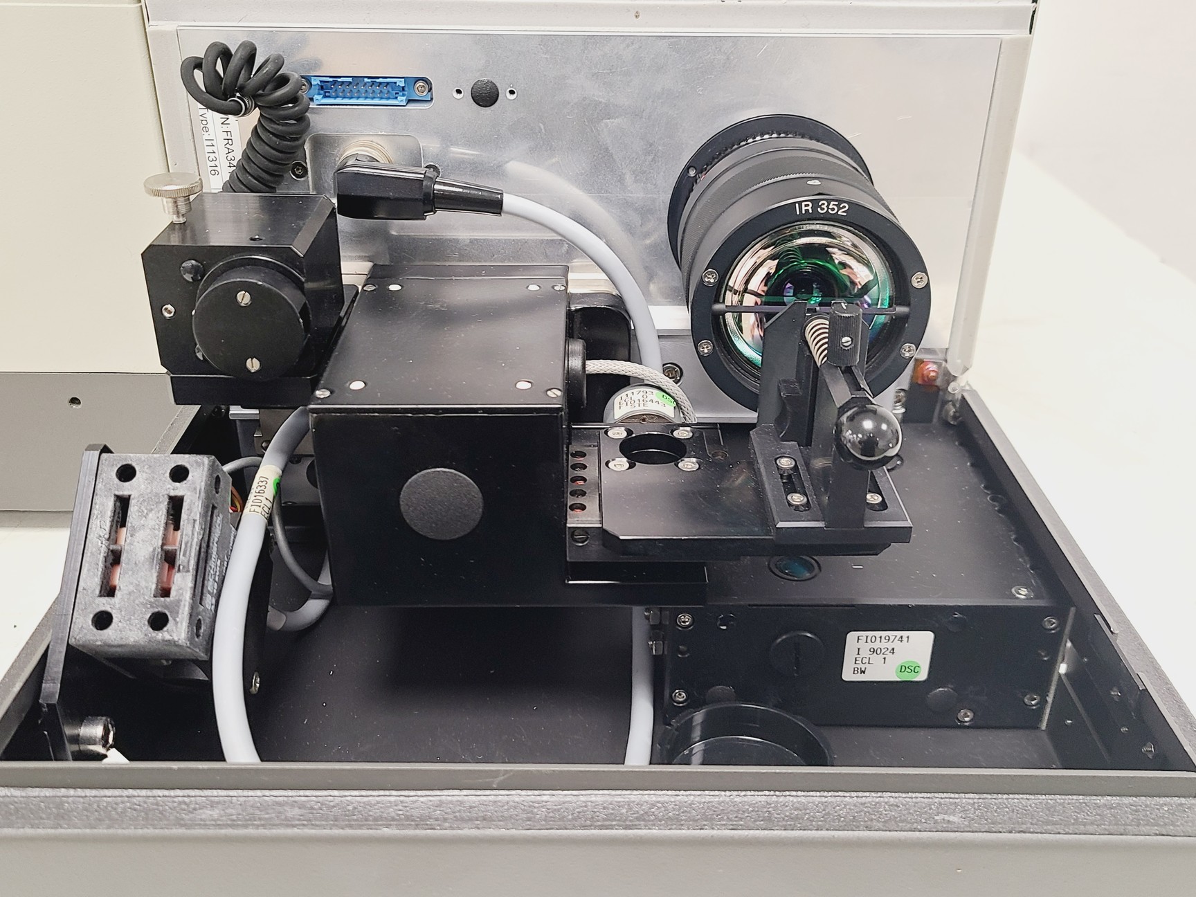 Image of Bruker Equinox 55 FTIR Spectrometer/Bruker FRA 106-S Raman Spectrometer