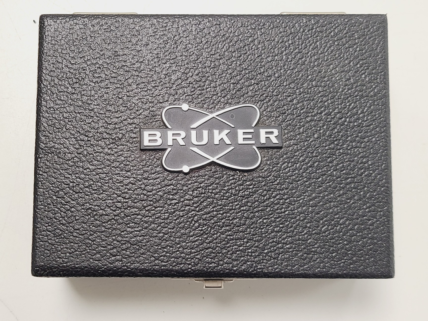 Image of Bruker Equinox 55 FTIR Spectrometer/Bruker FRA 106-S Raman Spectrometer