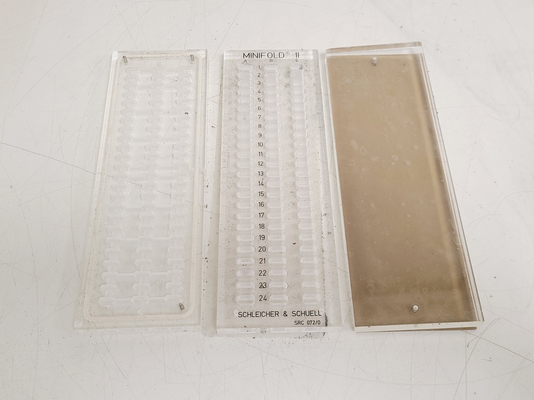 Image of Scheilcher & Schuell SRC 072/0 Micro-Sample Filtration Manifold