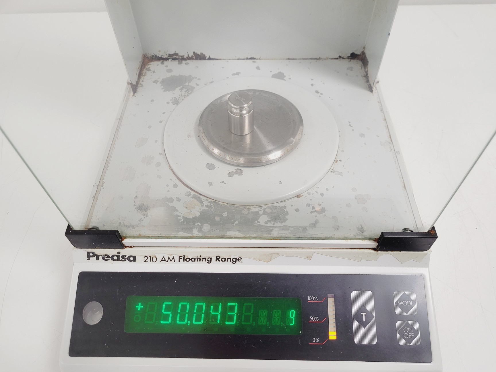 Image of Precisa 210 AM Floating Range Analytical Balance
