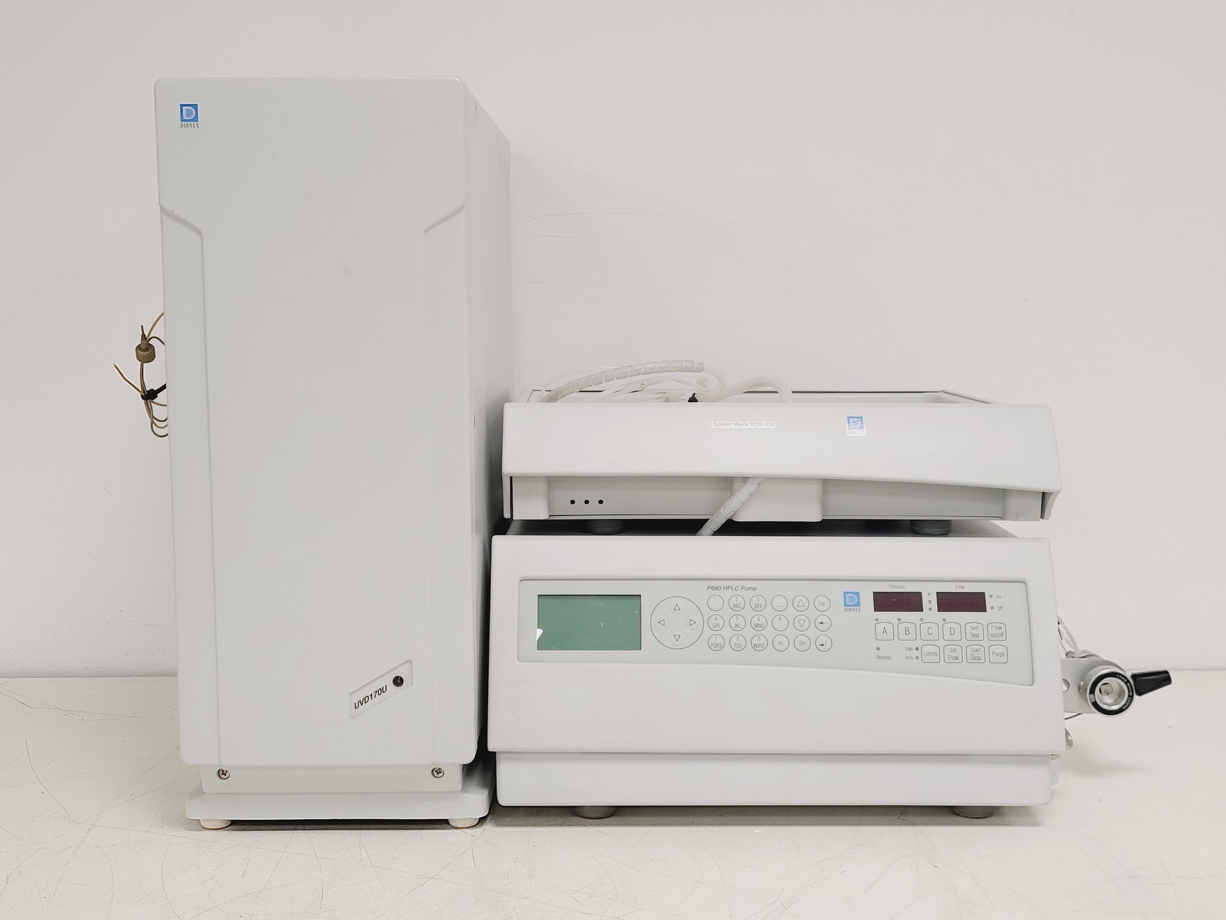 Image of Dionex UVD170U W/ P680 HPLC Pump and SOR-100 Solvent Rack Chromatography