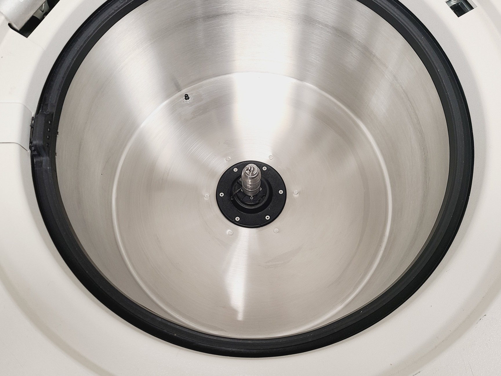 Image of Beckman Coulter Avanti J-26 XP Floor Standing Centrifuge