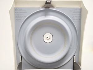 Thumbnail image of Thermo Heraeus Fresco 17 Benchtop Centrifuge Lab