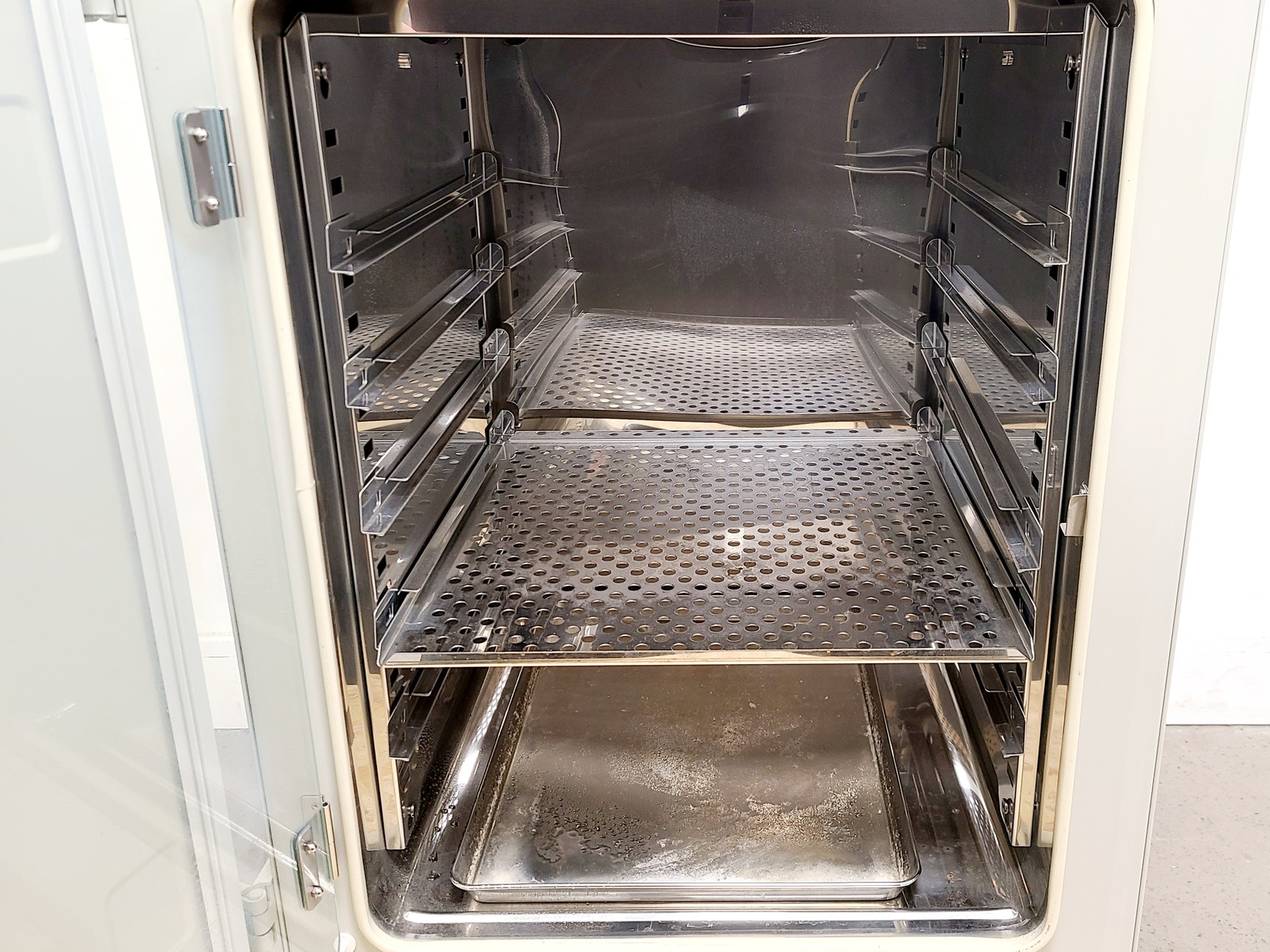 Image of Sanyo MCO-17AIC CO2 Incubator