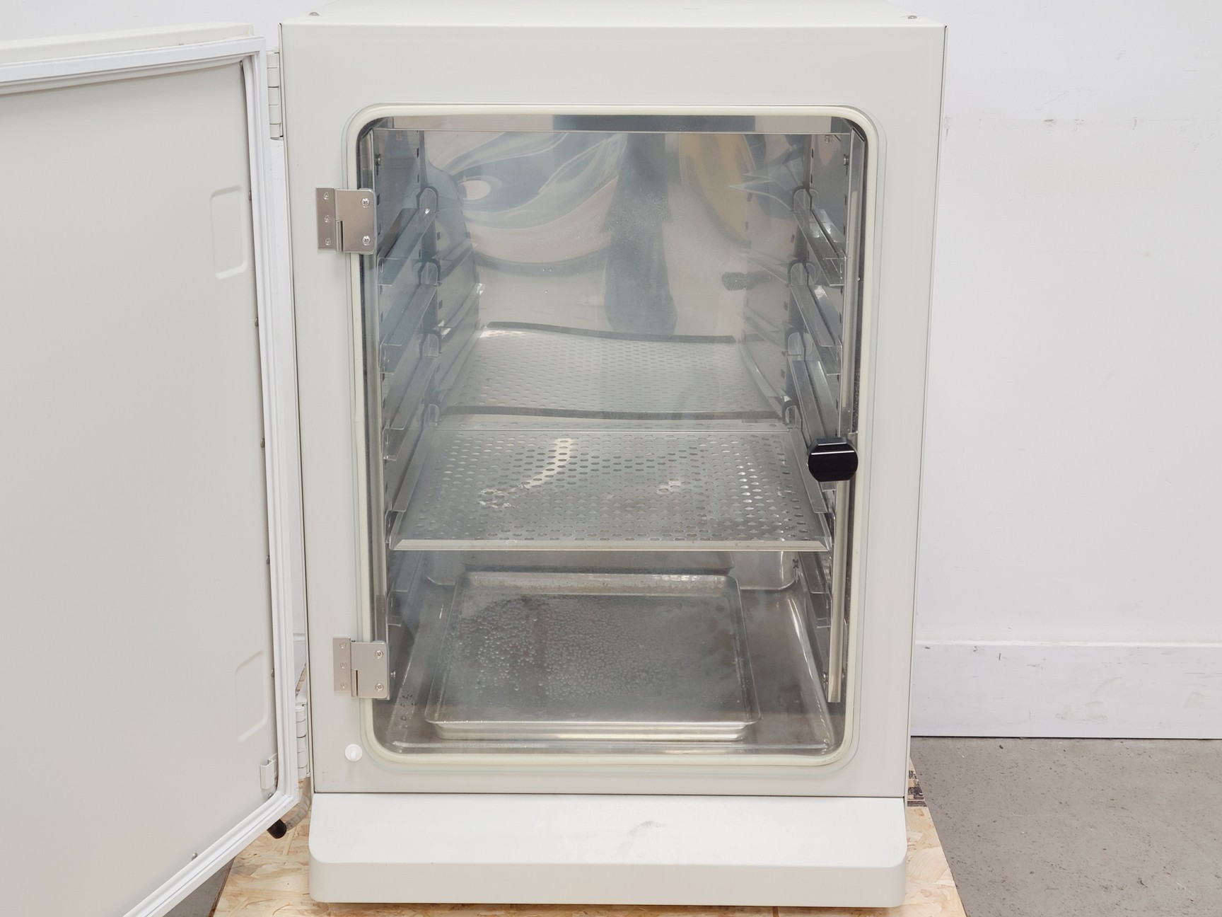 Image of Sanyo MCO-17AIC CO2 Incubator
