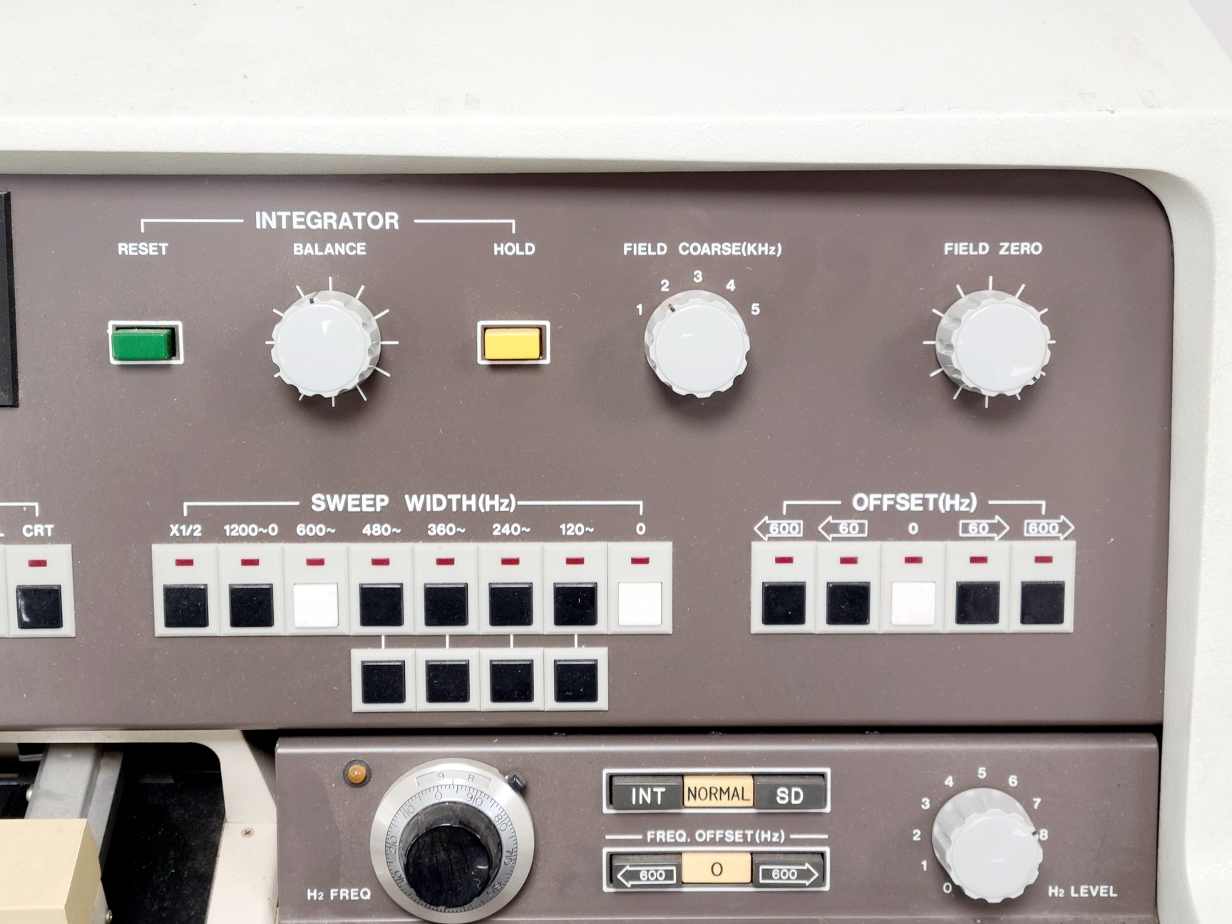 Image of JEOL JNM-PMX60si NMR Spectrometer