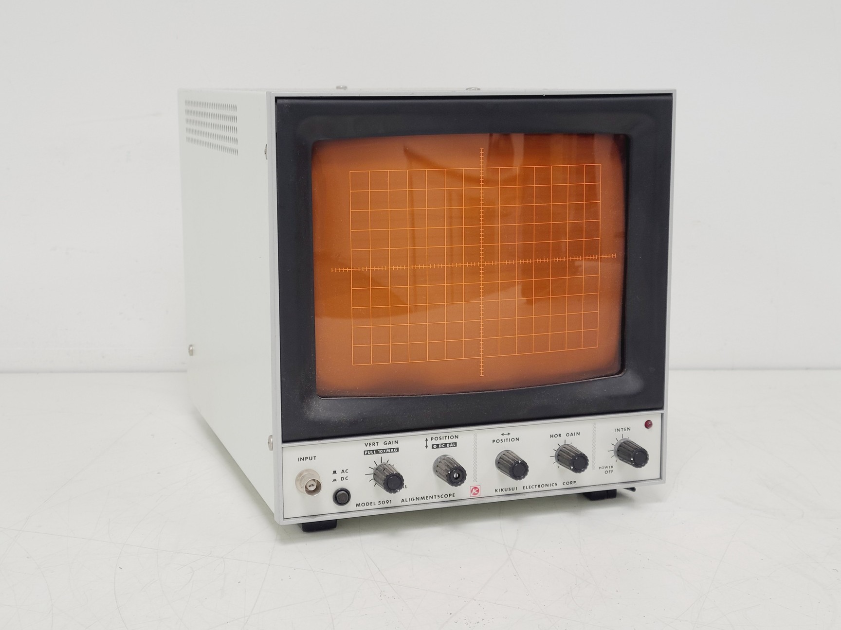 Image of JEOL JNM-PMX60si NMR Spectrometer