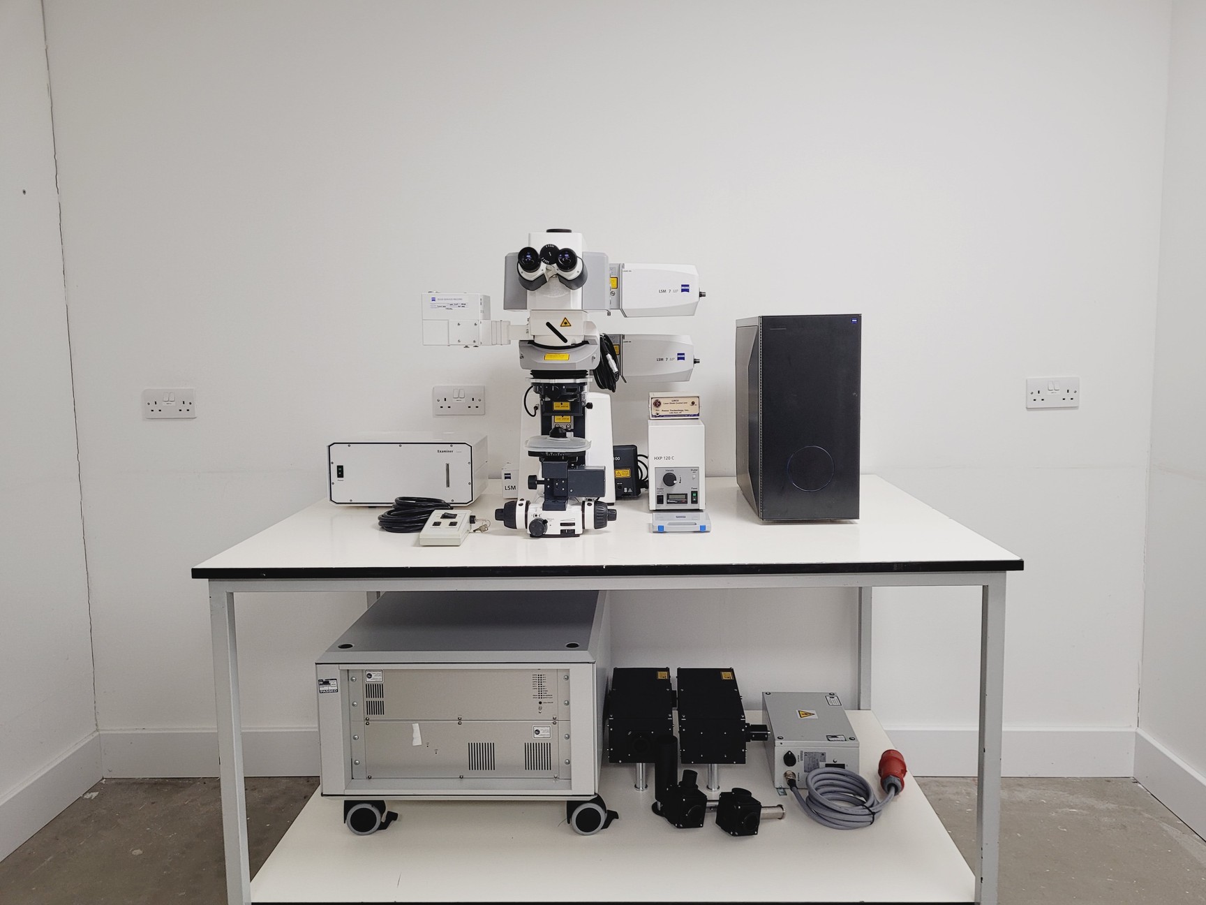 Image of Zeiss Examiner.Z1 Axio Upright with Laser System LSM7 Spares/Repair