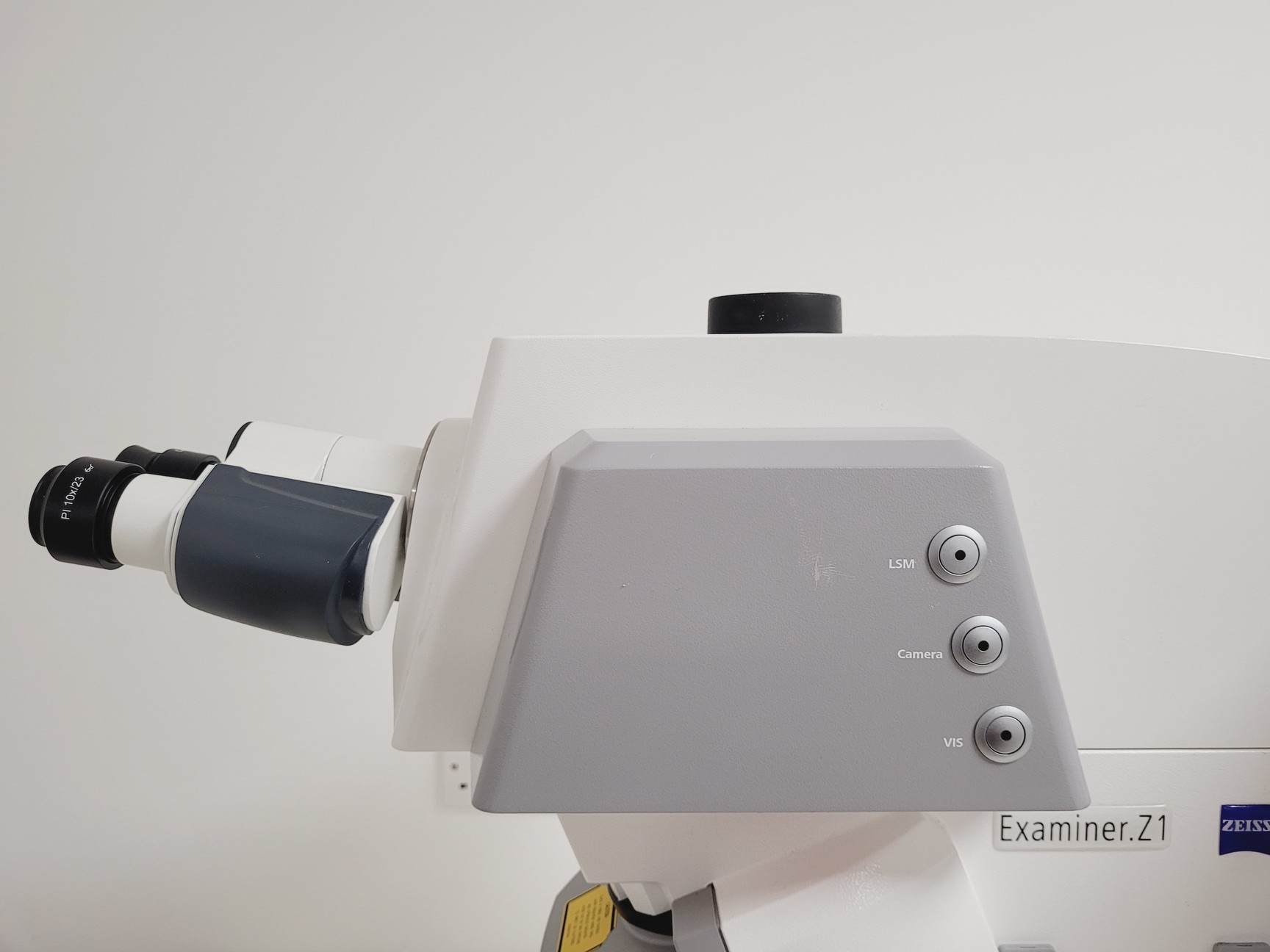 Image of Zeiss Examiner.Z1 Axio Upright with Laser System LSM7 Spares/Repair