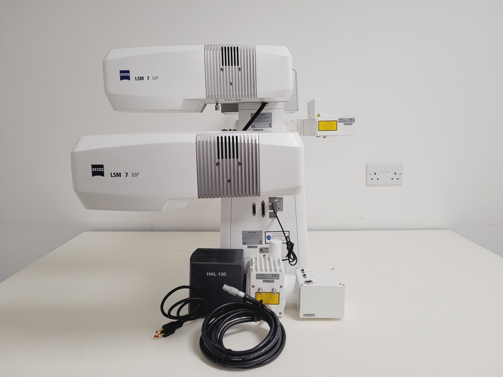 Image of Zeiss Examiner.Z1 Axio Upright with Laser System LSM7 Spares/Repair