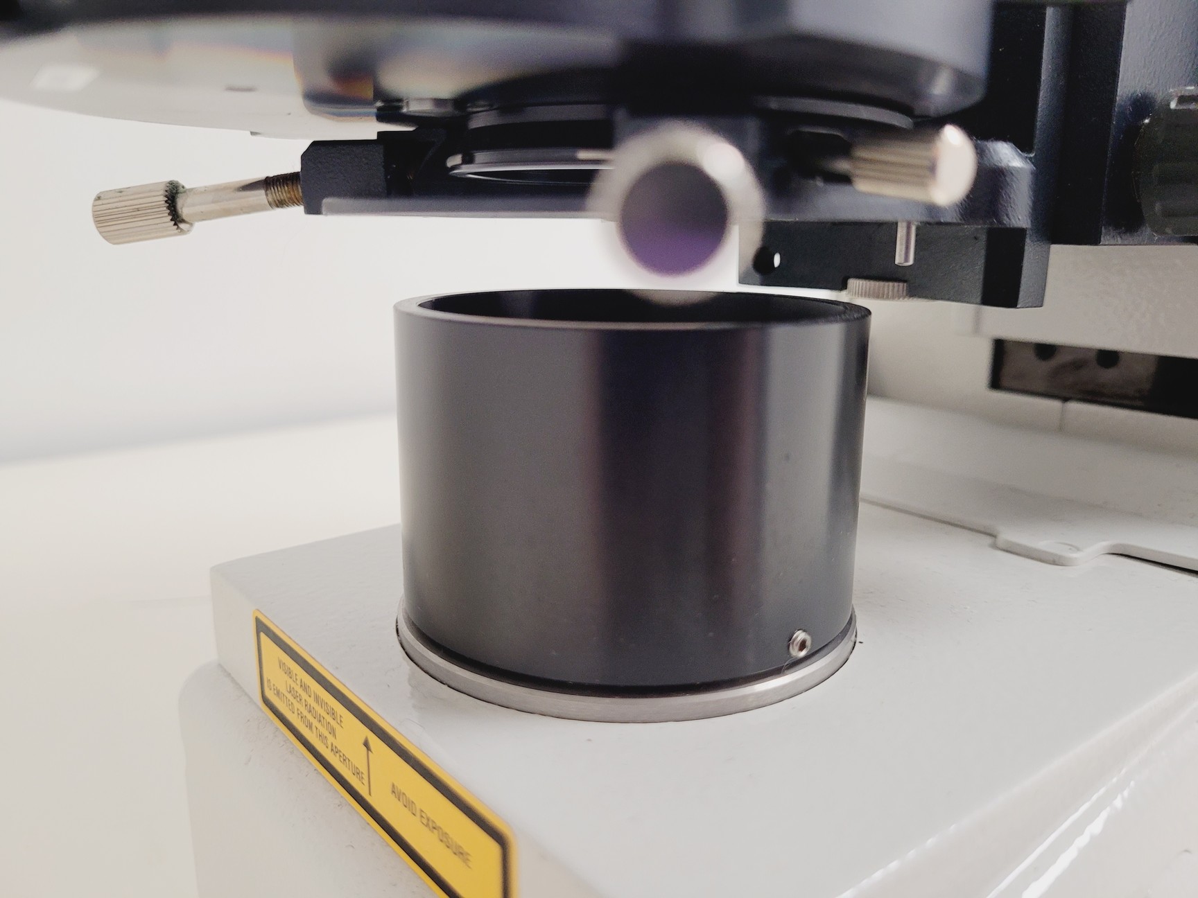 Image of Leica DM6000 CFS Upright Fluorescence Microscope Body w/ EL6000 Spares/Repair