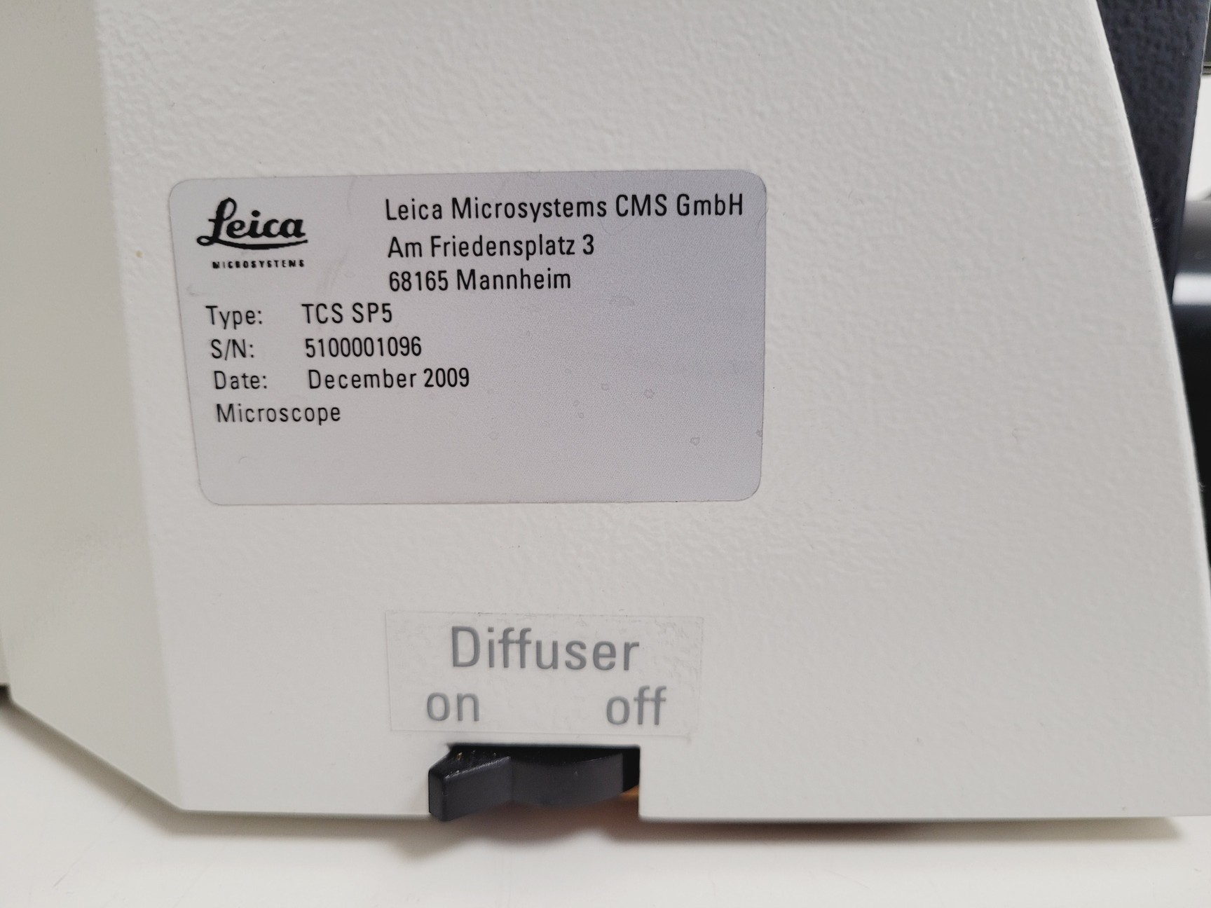 Image of Leica DM6000 CFS Upright Fluorescence Microscope Body w/ EL6000 Spares/Repair