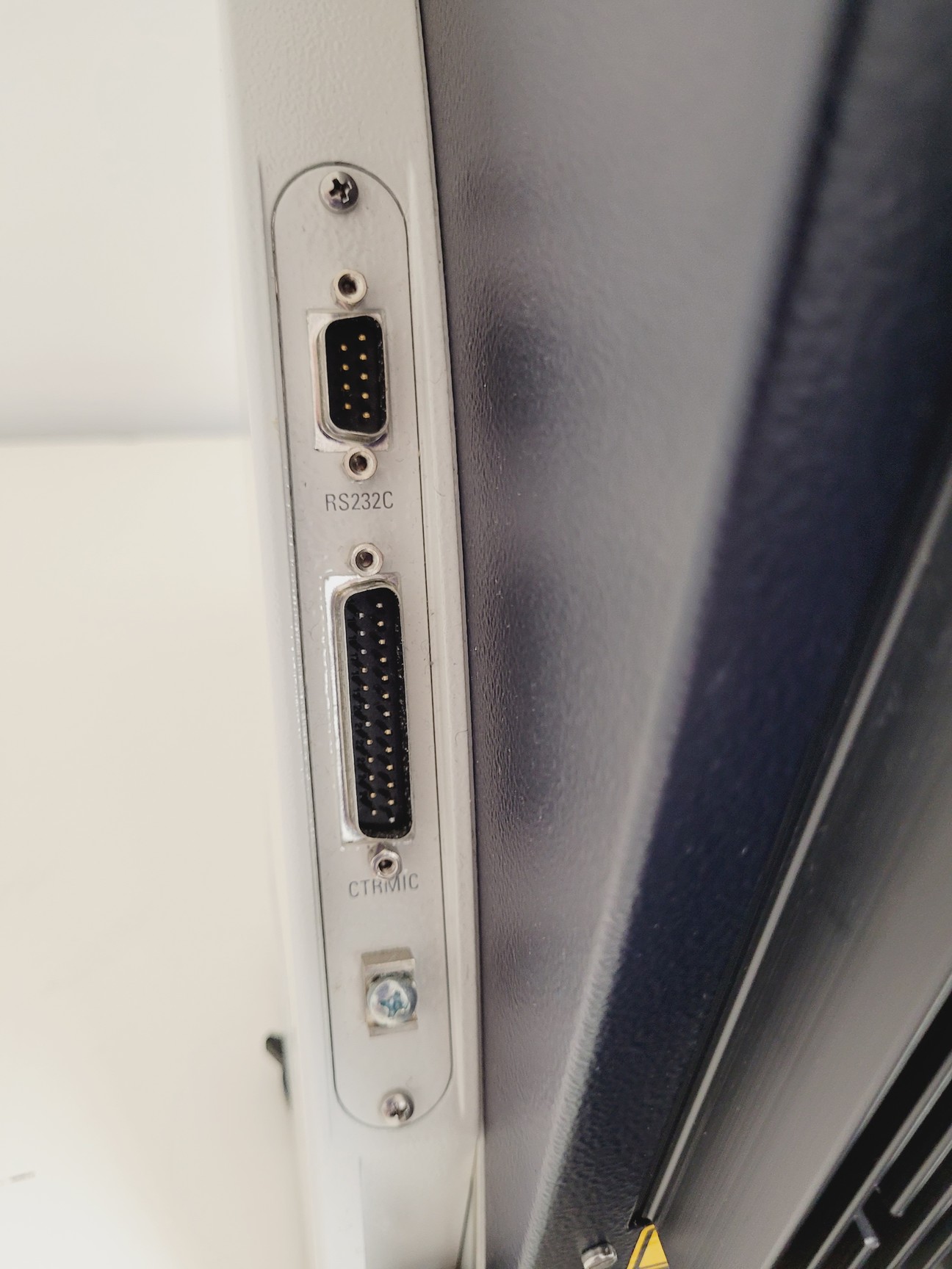 Image of Leica DM6000 CFS Upright Fluorescence Microscope Body w/ EL6000 Spares/Repair