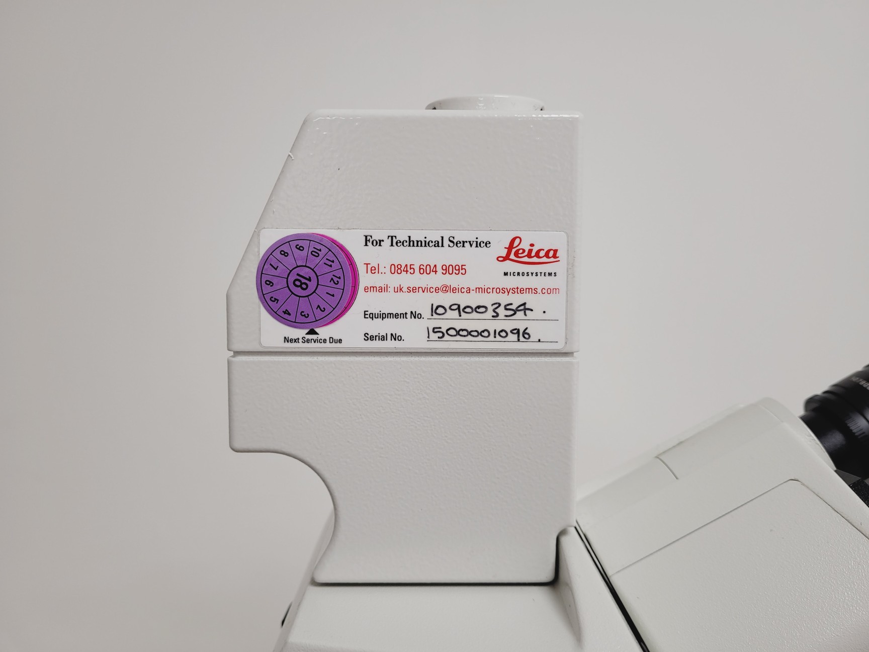 Image of Leica DM6000 CFS Upright Fluorescence Microscope Body w/ EL6000 Spares/Repair