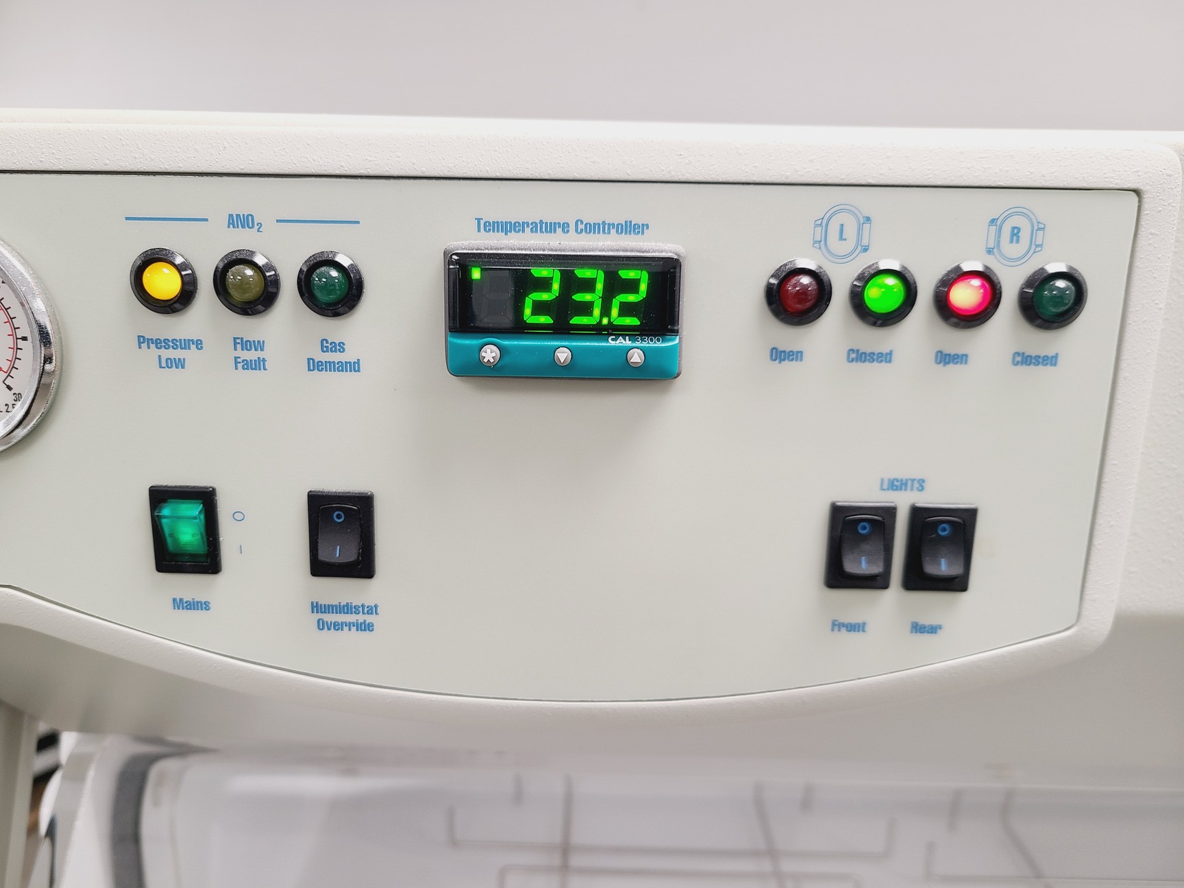 Image of DW Whitley MG500 Anaerobic Workstation Glove Box