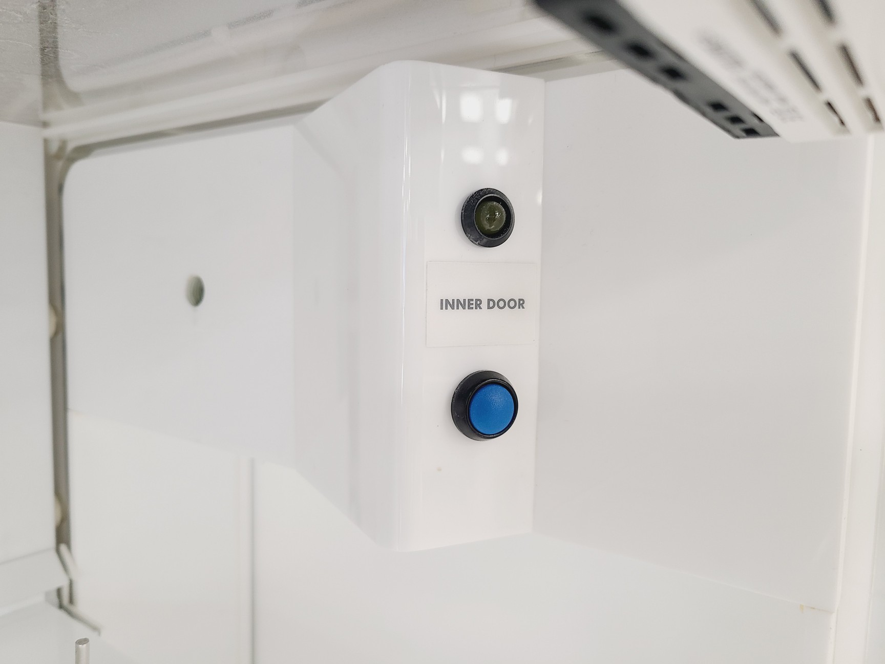 Image of DW Whitley MG500 Anaerobic Workstation Glove Box