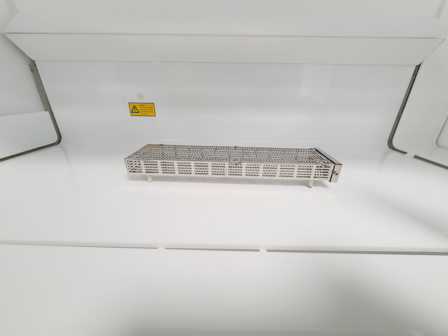 Image of DW Whitley MG500 Anaerobic Workstation Glove Box