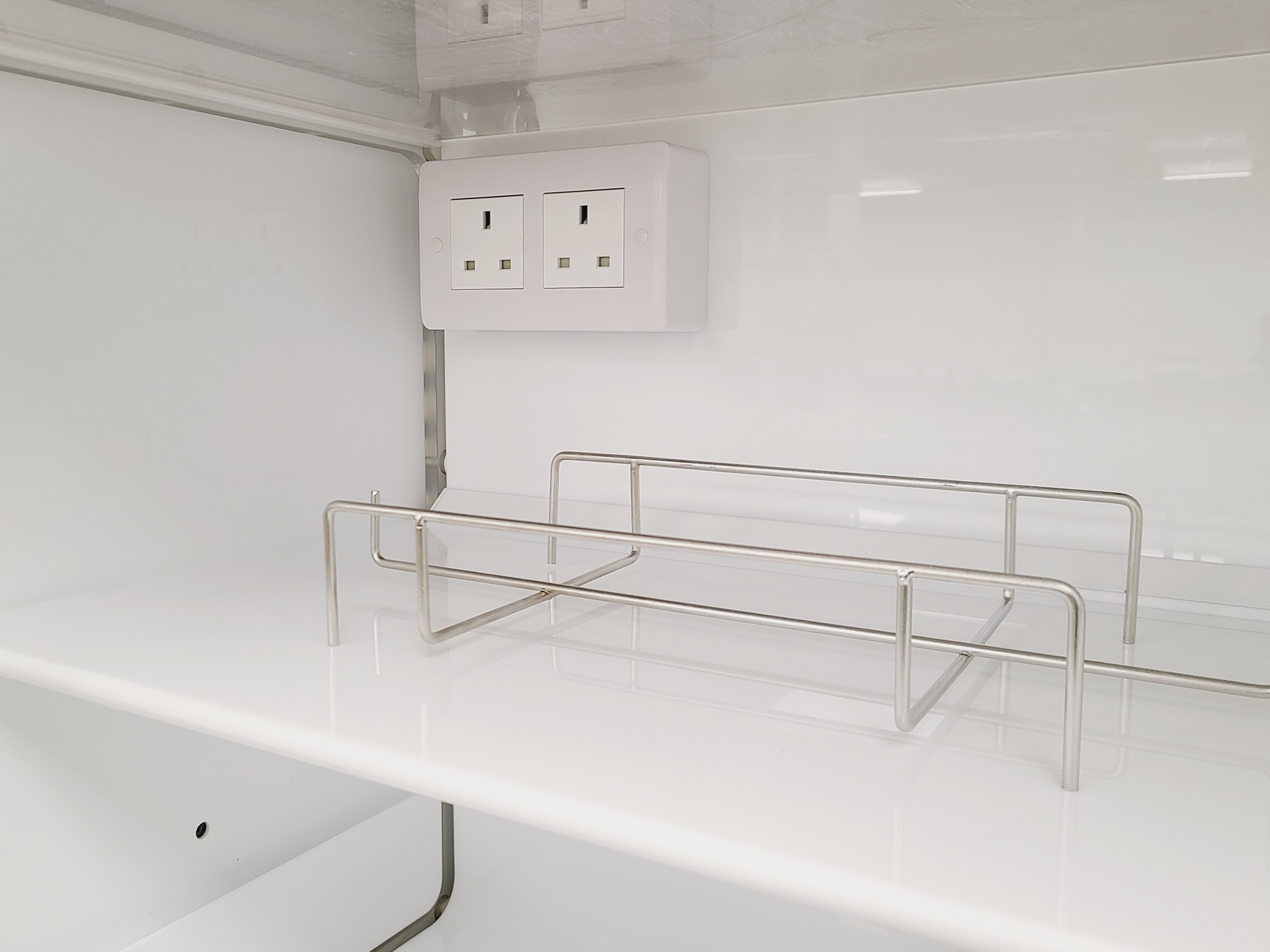 Image of DW Whitley MG500 Anaerobic Workstation Glove Box