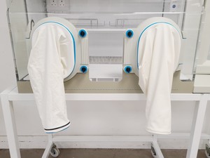 Thumbnail image of DW Whitley MG500 Anaerobic Workstation Glove Box