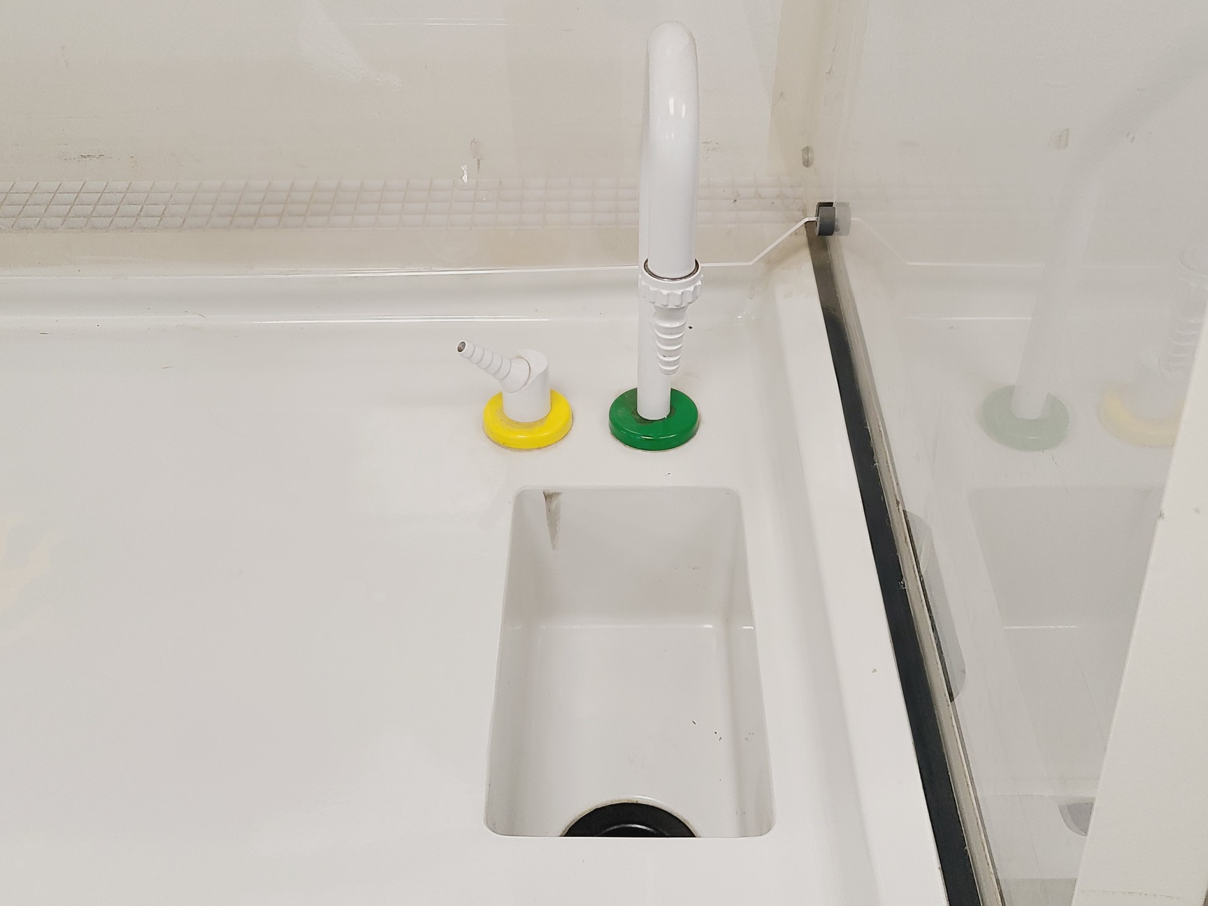 Image of Monmouth Scientific Circulaire MFC 1000S Fume Cabinet