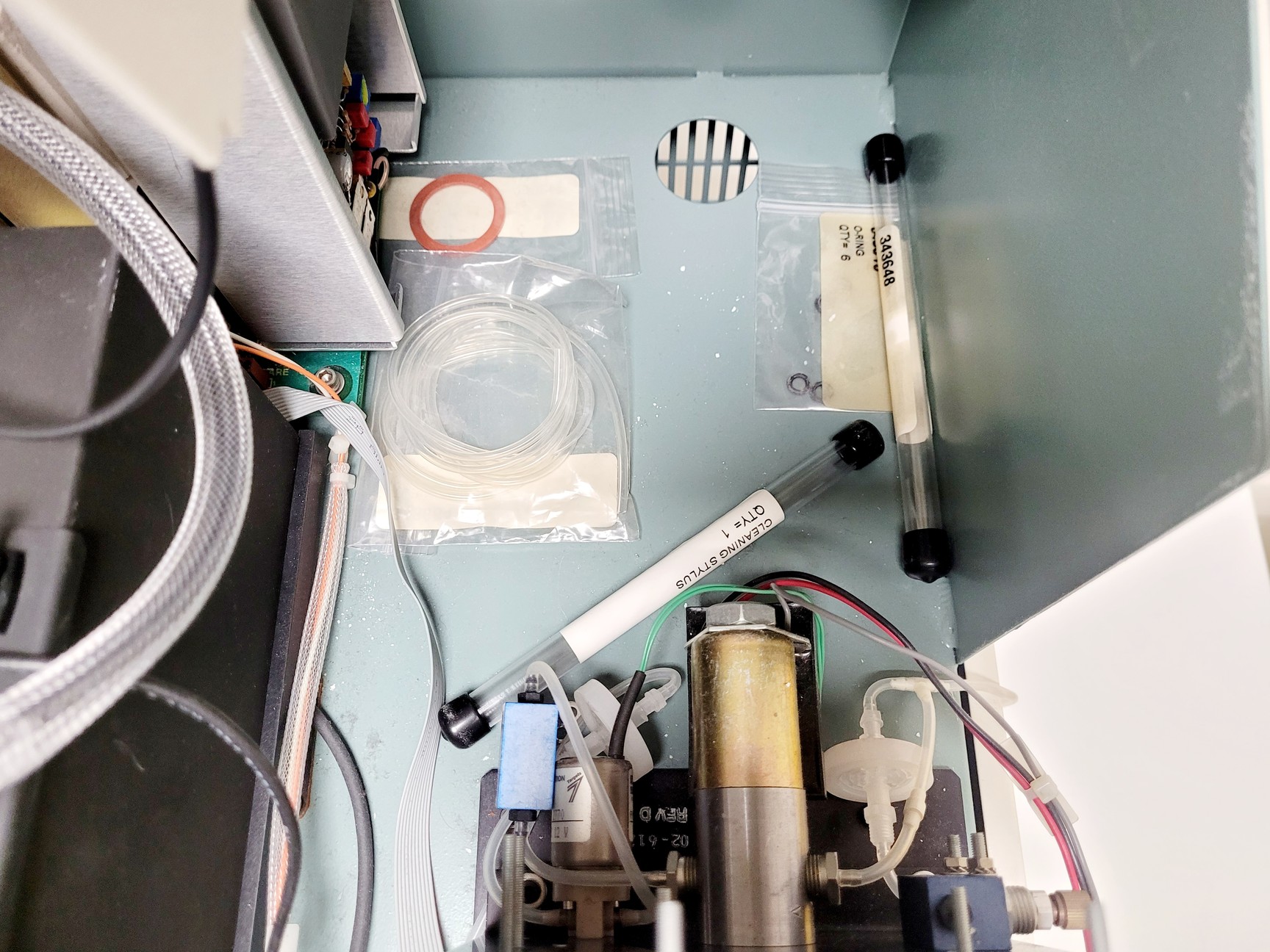 Image of BD FACScalibur Flow Cytometer