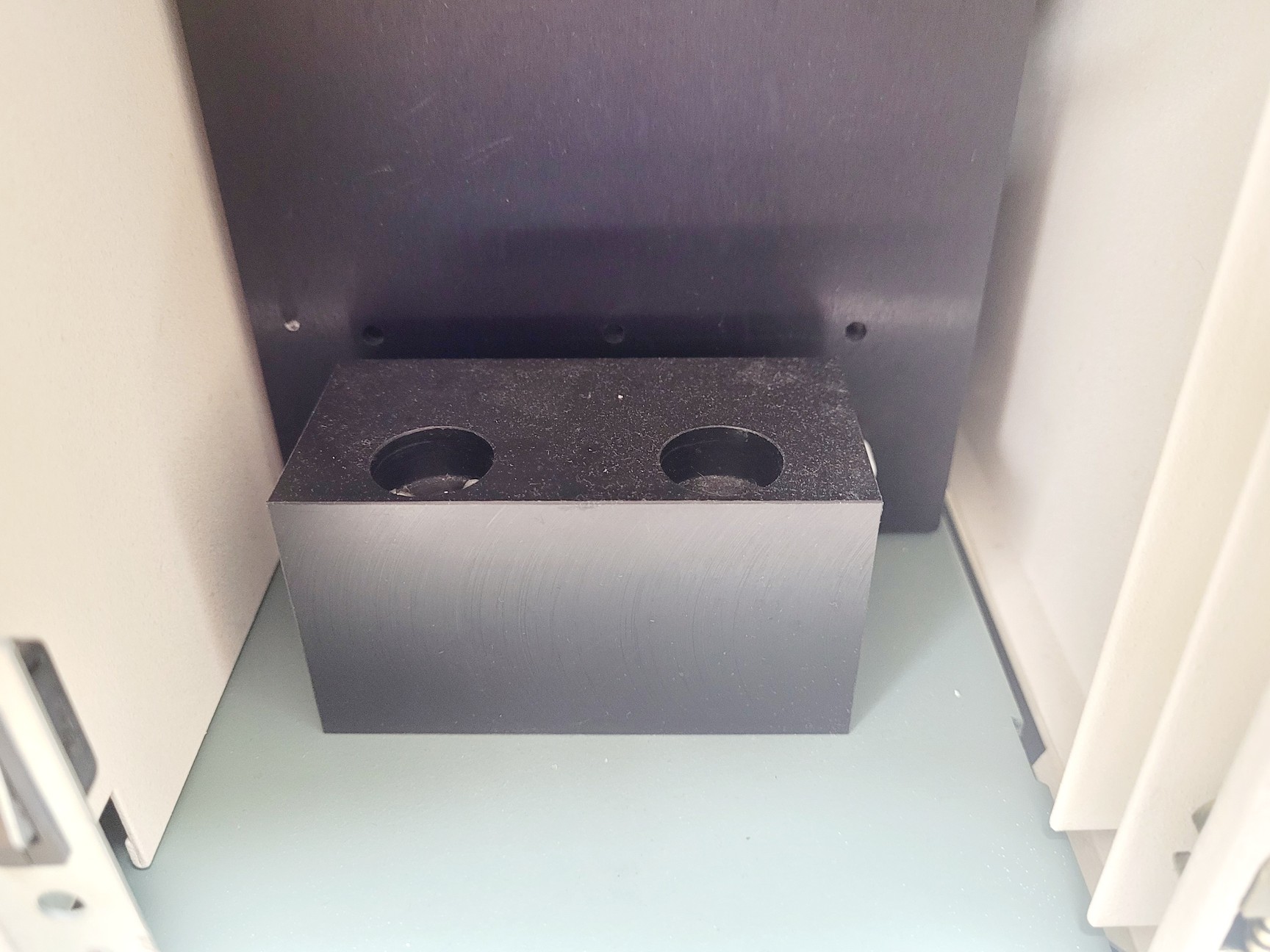 Image of BD FACScalibur Flow Cytometer