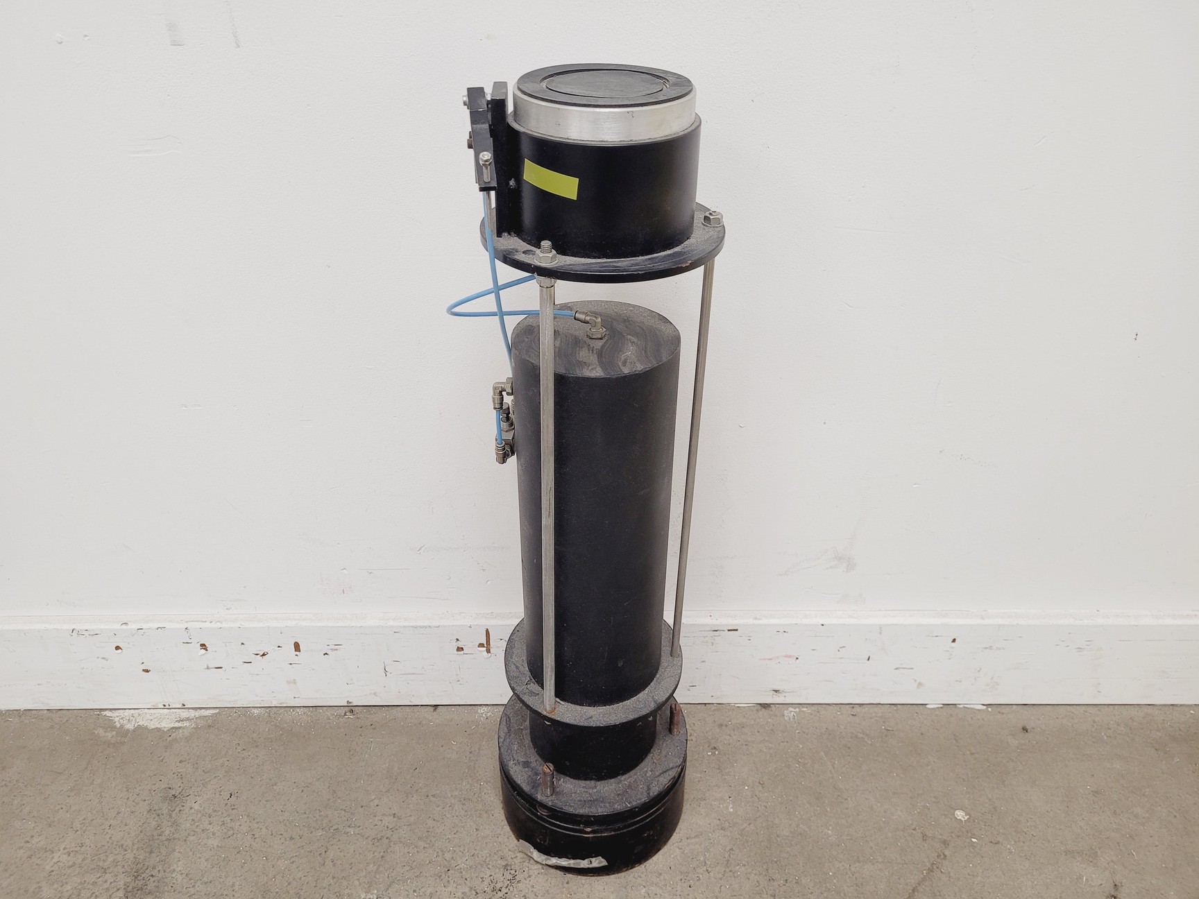 Image of 3 x Forschungsverbund 394 Pneumatic Optical Table Isolators