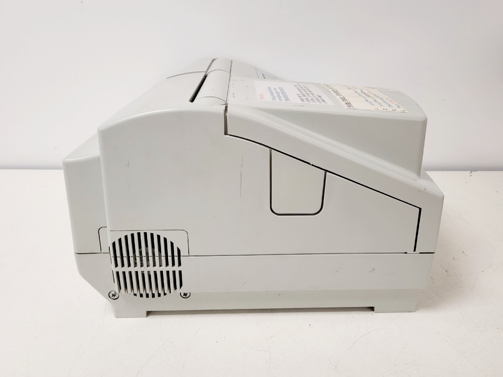 Image of Thermo Scientific Helios Omega UV-VIS Spectrophotometer Lab