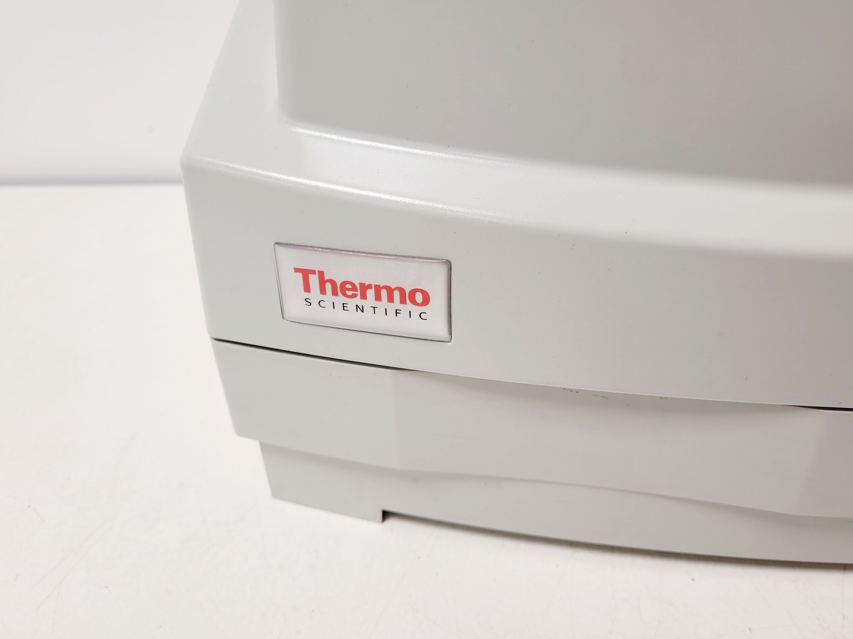 Image of Thermo Scientific Helios Omega UV-VIS Spectrophotometer Lab