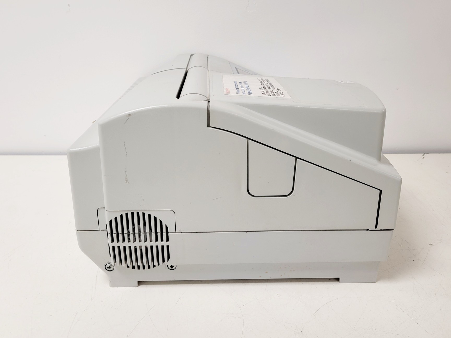 Image of Thermo Scientific Helios Omega UV-VIS Spectrophotometer Lab