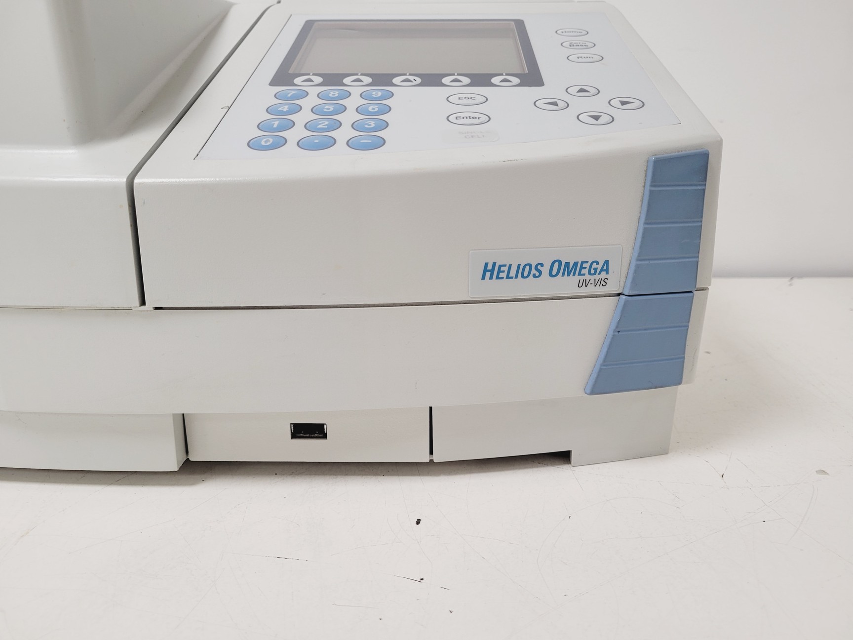 Image of Thermo Scientific Helios Omega UV-VIS Spectrophotometer Lab