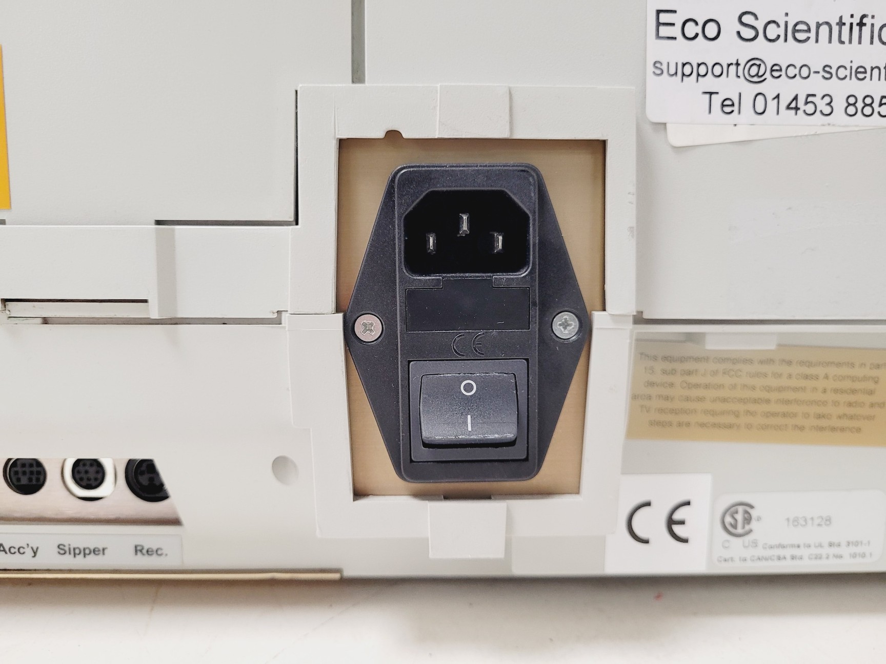 Image of Thermo Scientific Helios Omega UV-VIS Spectrophotometer Lab
