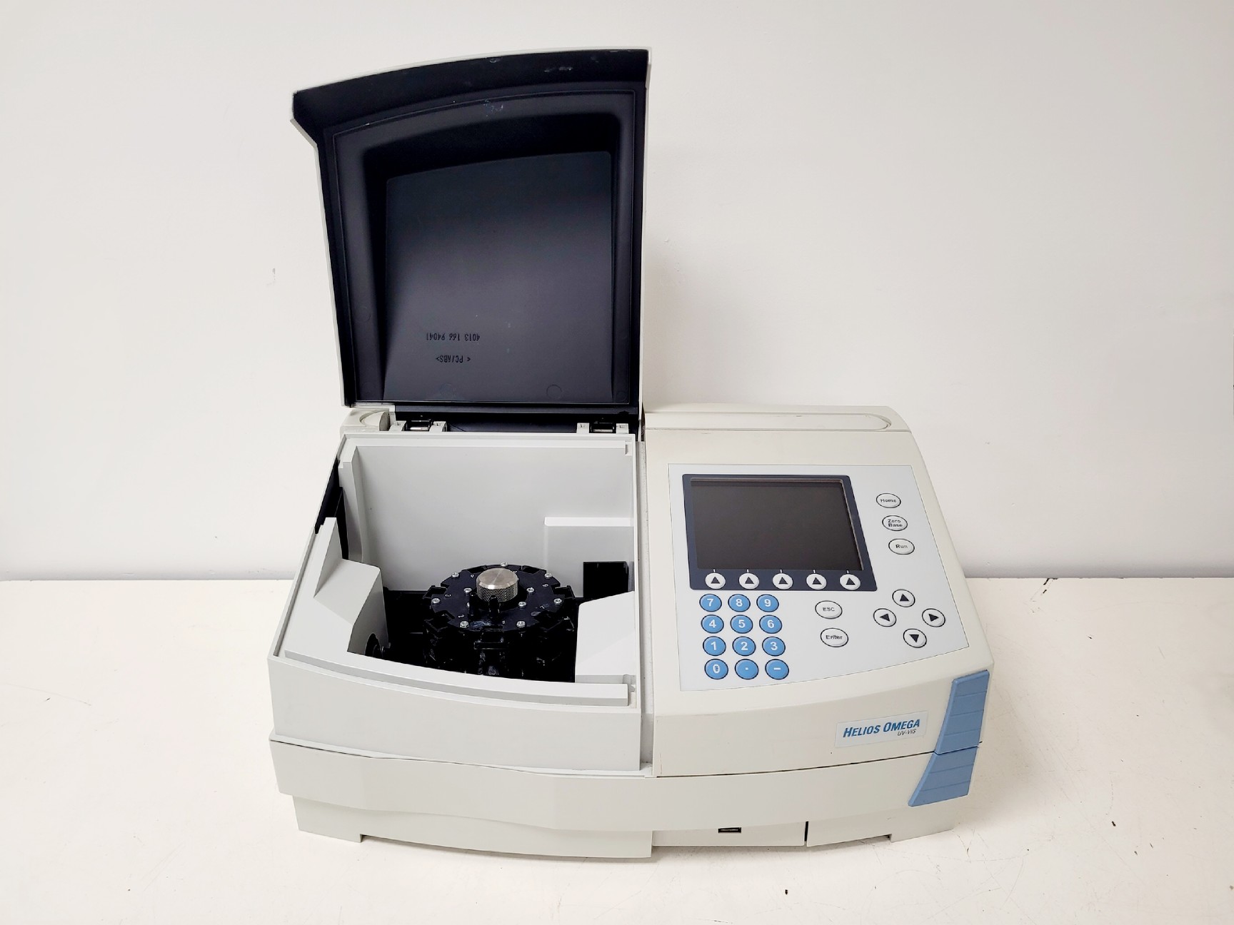 Image of Thermo Scientific Helios Omega UV-VIS Spectrophotometer Lab