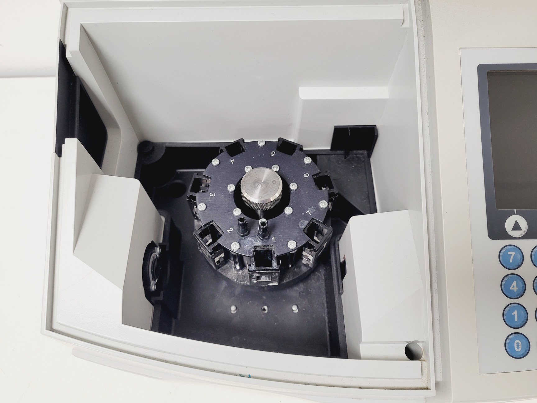 Image of Thermo Scientific Helios Omega UV-VIS Spectrophotometer Lab