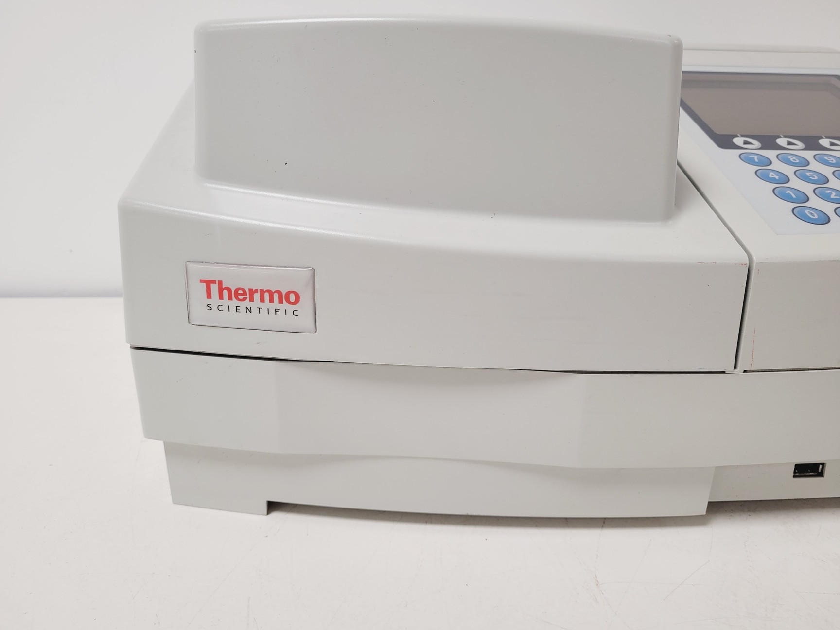 Image of Thermo Scientific Helios Omega UV-VIS Spectrophotometer Lab