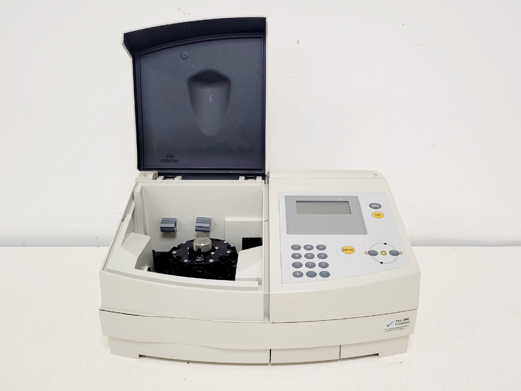Image of Unicam Helios Gamma UV-Vis Spectrophotometer Lab