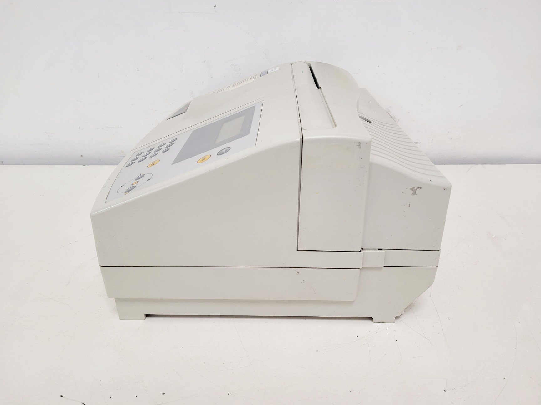 Image of Unicam Helios Gamma UV-Vis Spectrophotometer Lab