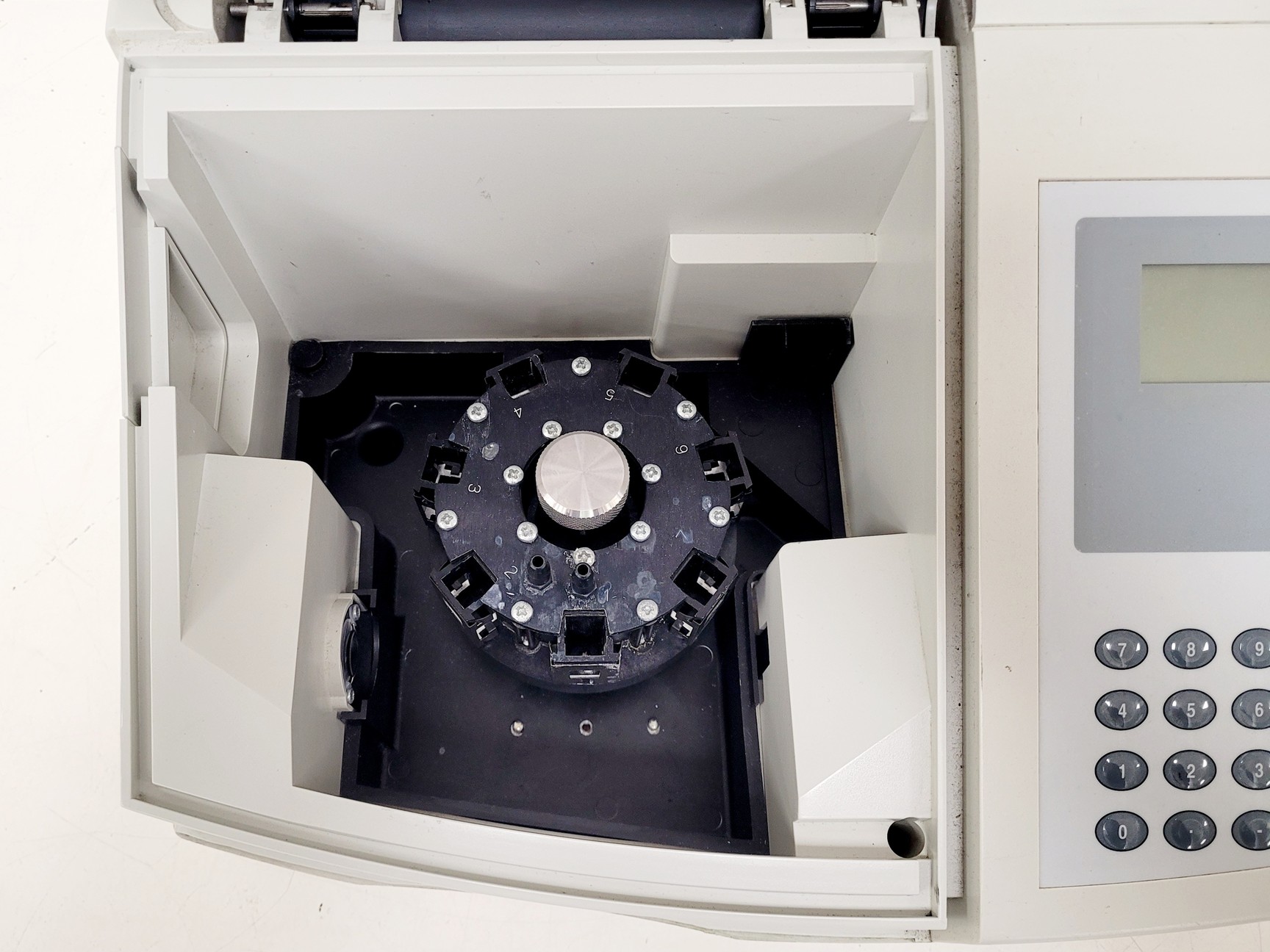 Image of Unicam Helios Gamma UV-Vis Spectrophotometer Lab