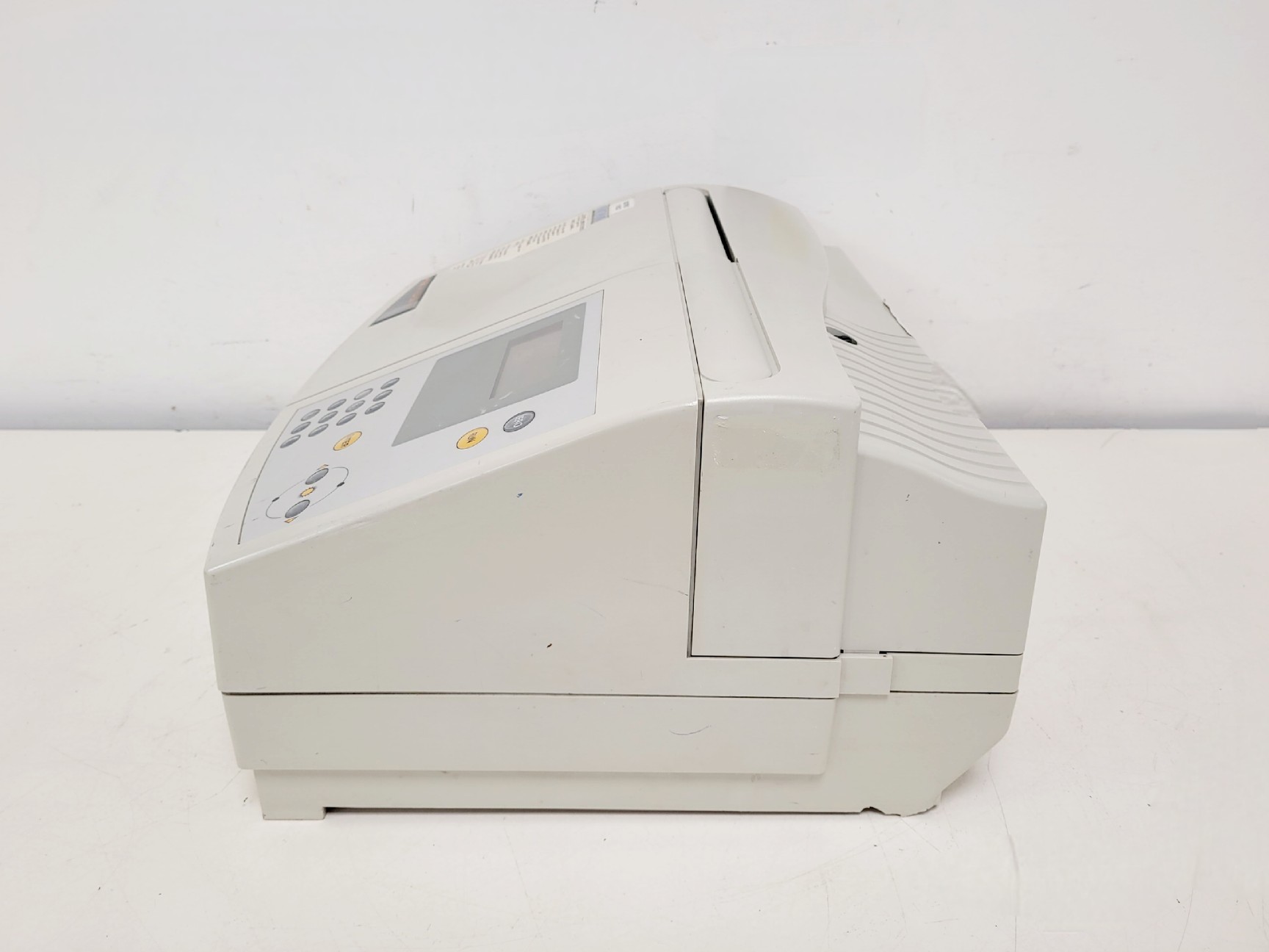 Image of Unicam Helios Gamma UV-Vis Spectrophotometer Lab