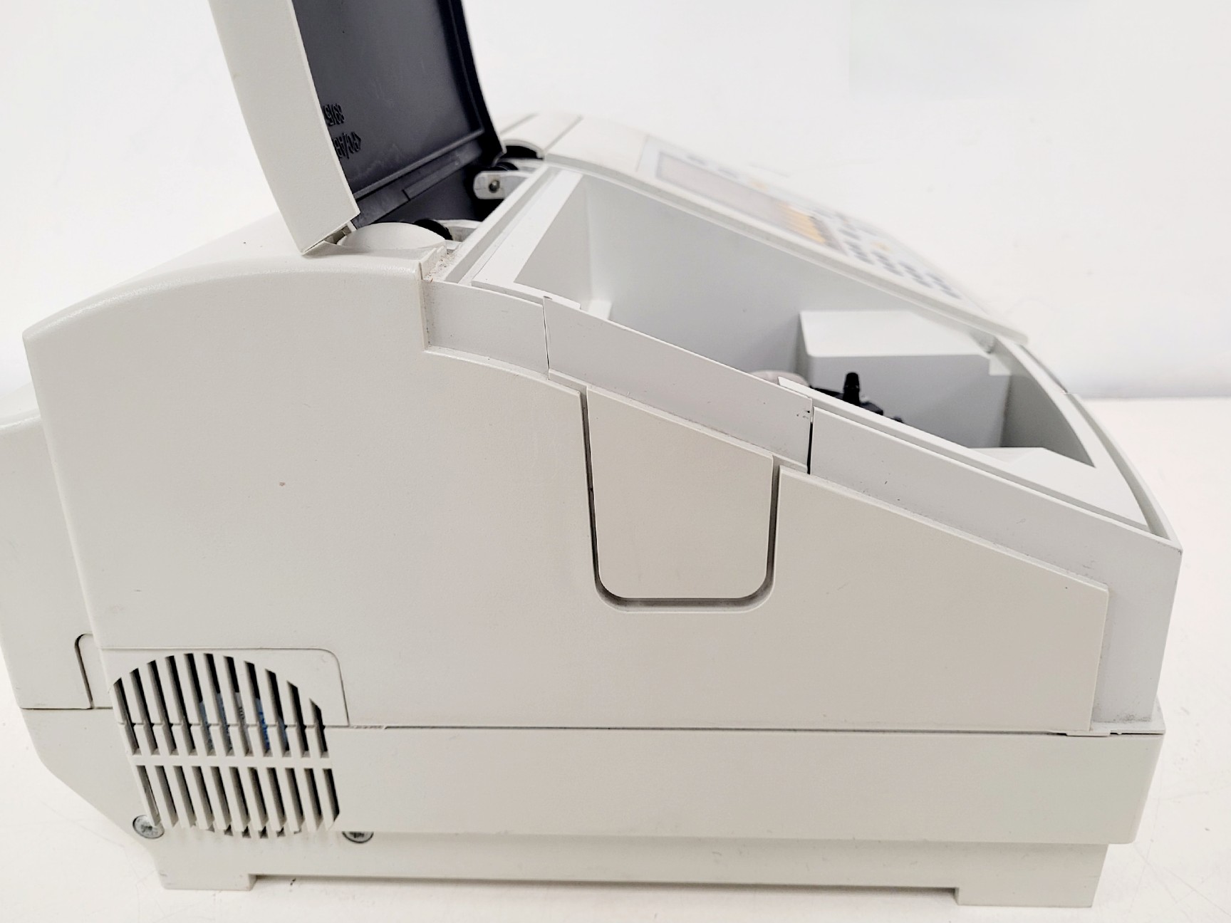 Image of Thermo Helios Gamma UV-Vis Spectrophotometer Lab