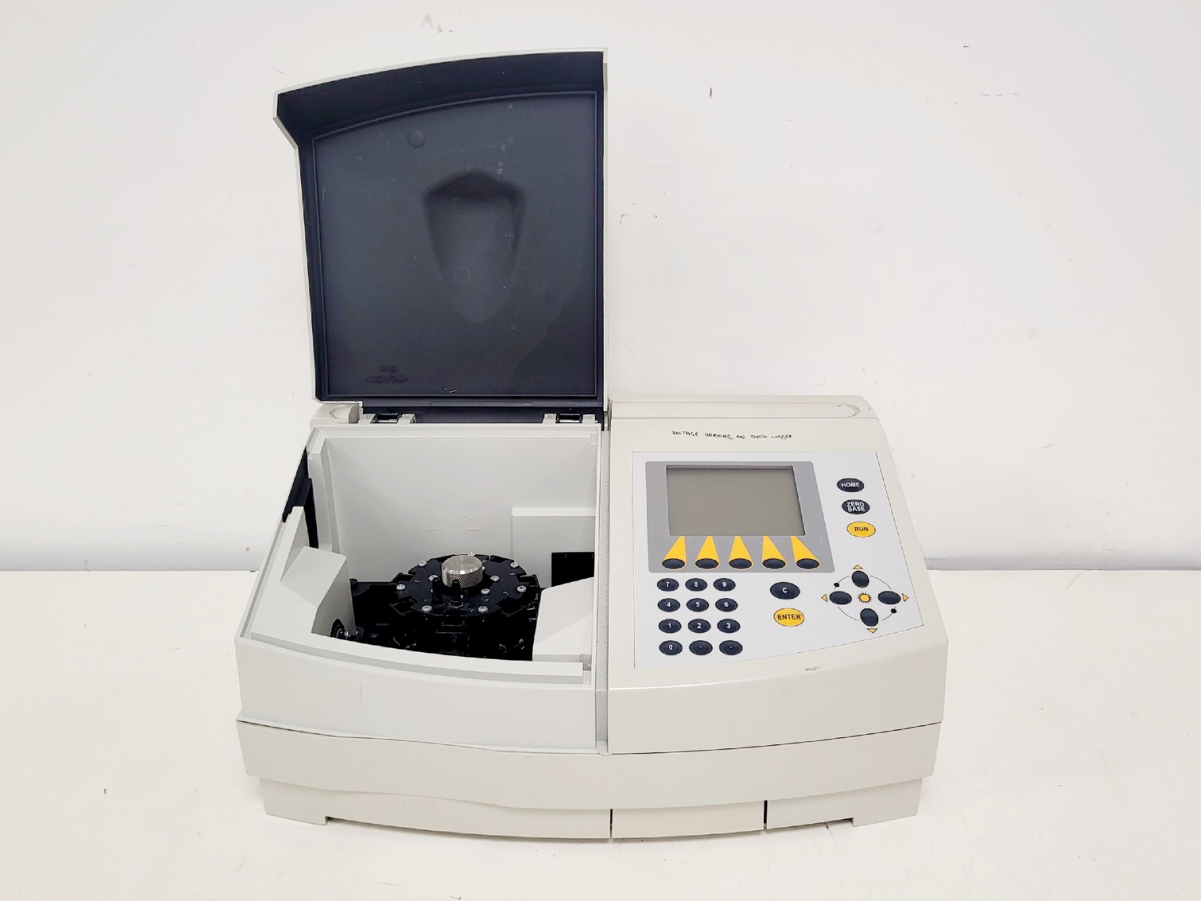 Image of Thermo Helios Gamma UV-Vis Spectrophotometer Lab