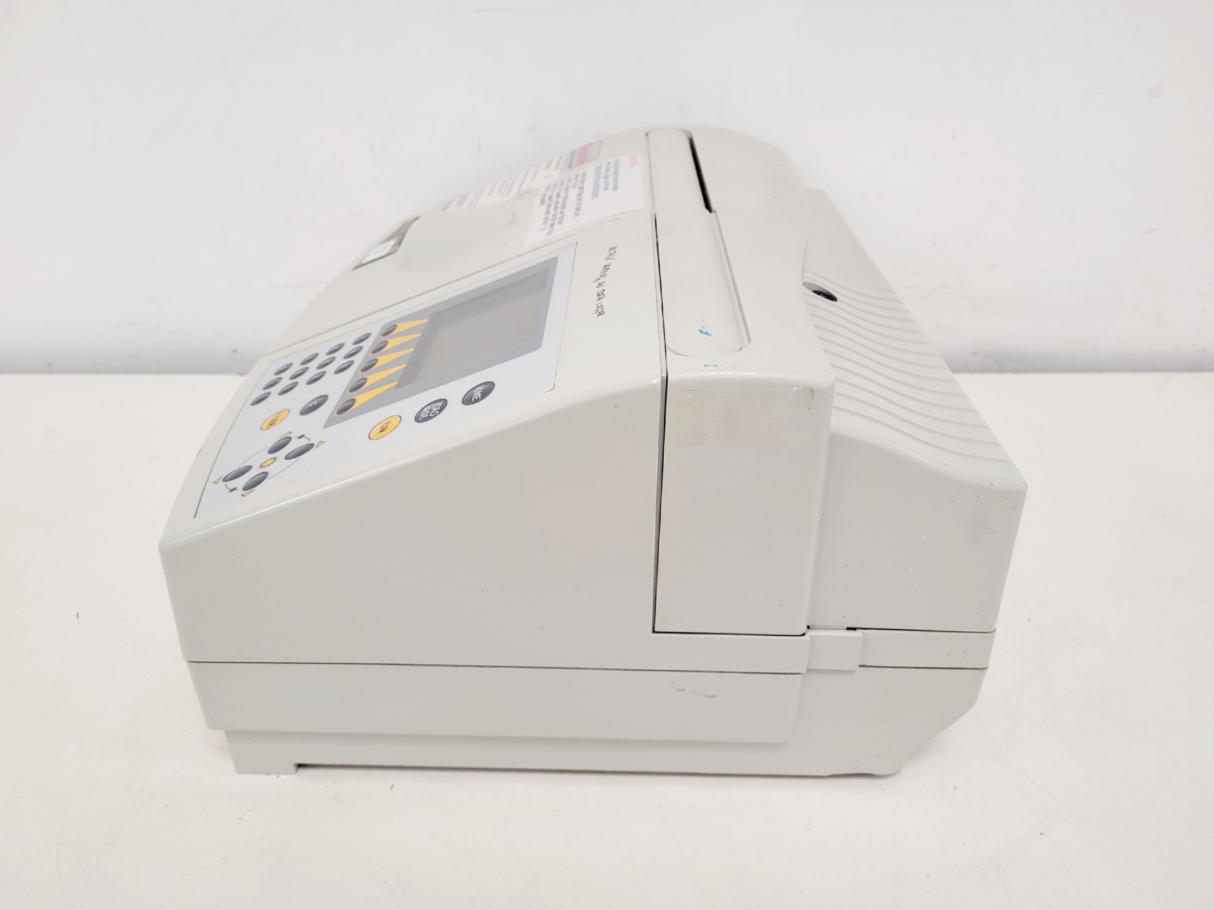 Image of Thermo Helios Gamma UV-Vis Spectrophotometer Lab