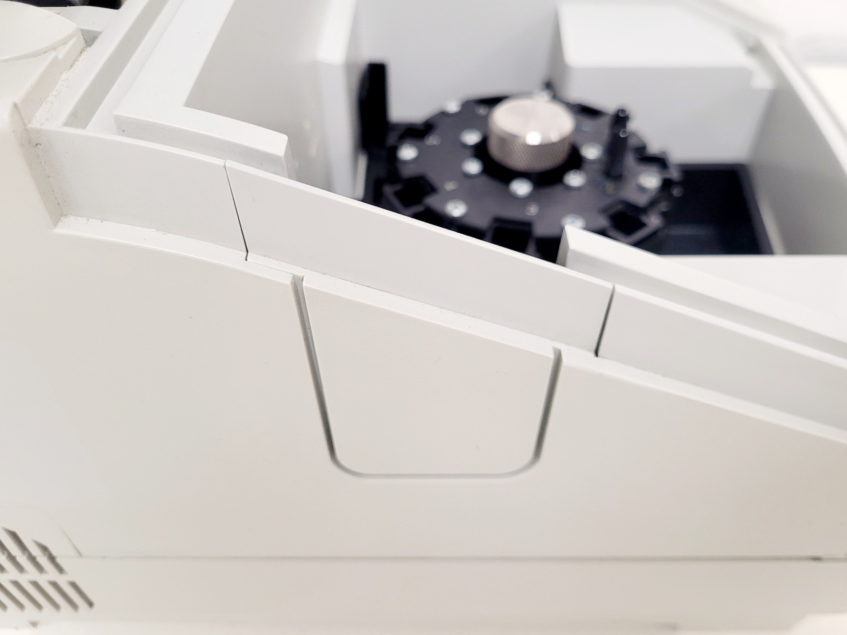 Image of Thermo Helios Gamma UV-Vis Spectrophotometer Lab