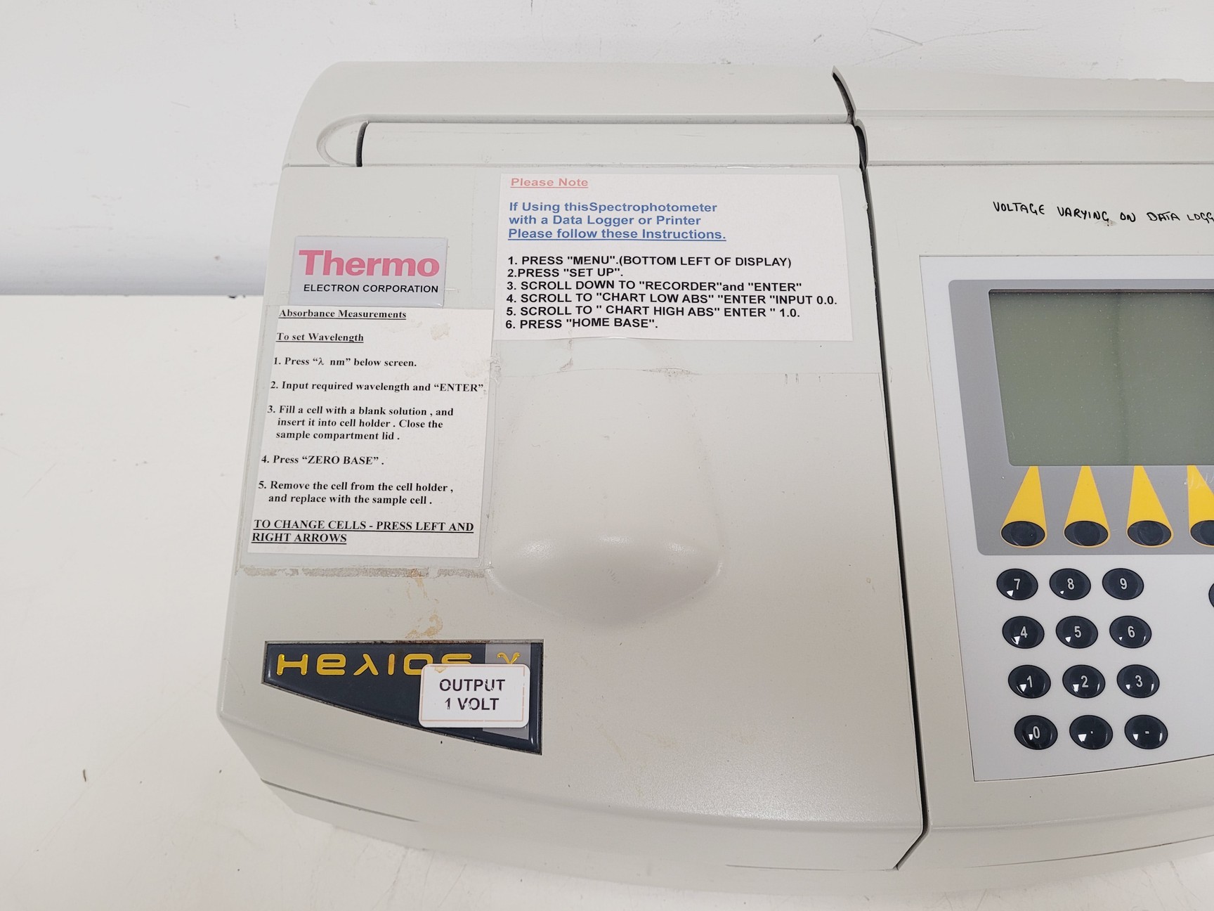 Image of Thermo Helios Gamma UV-Vis Spectrophotometer Lab