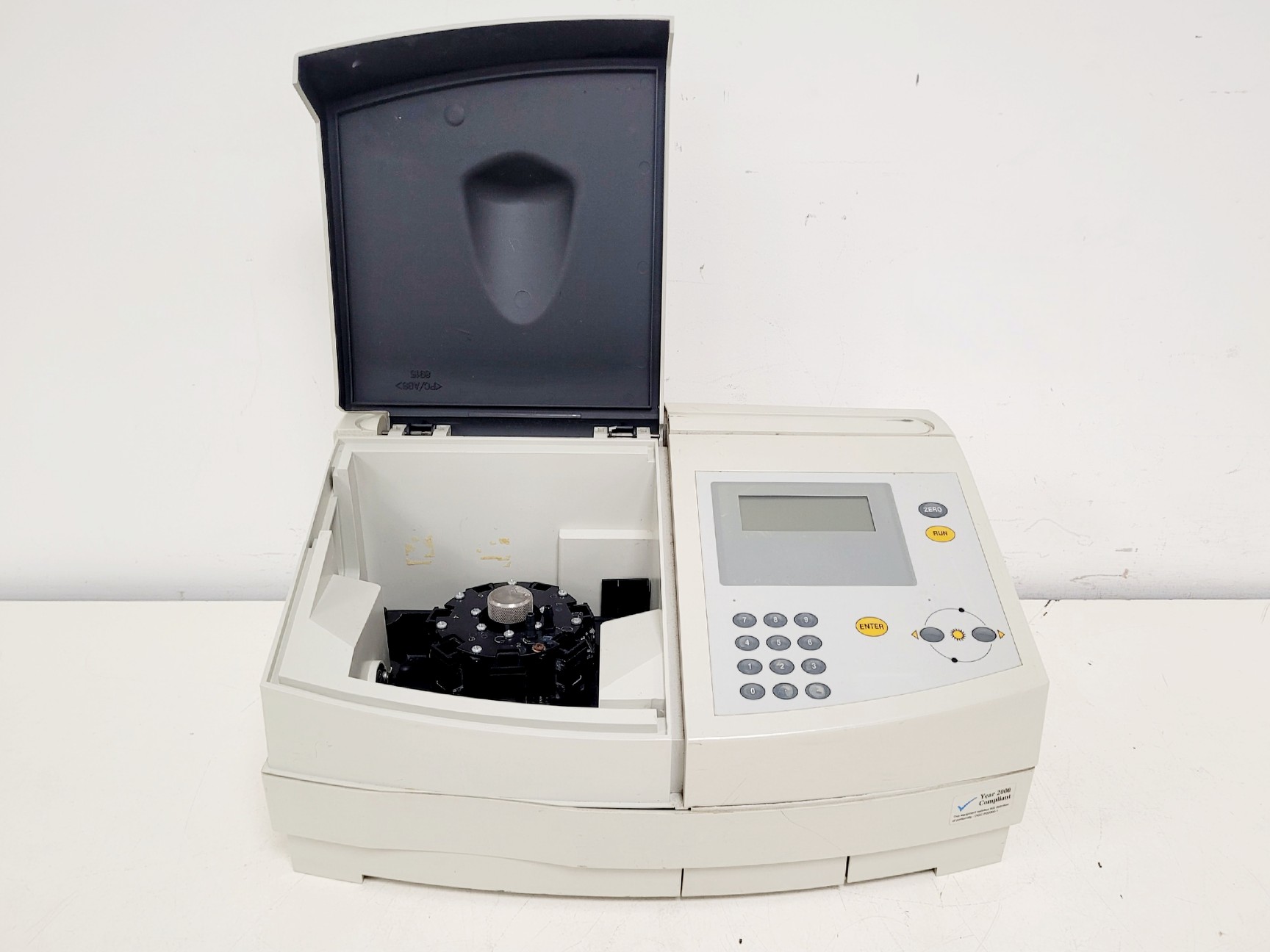 Image of Unicam Helios Gamma UV-VIS Spectrophotometer Lab