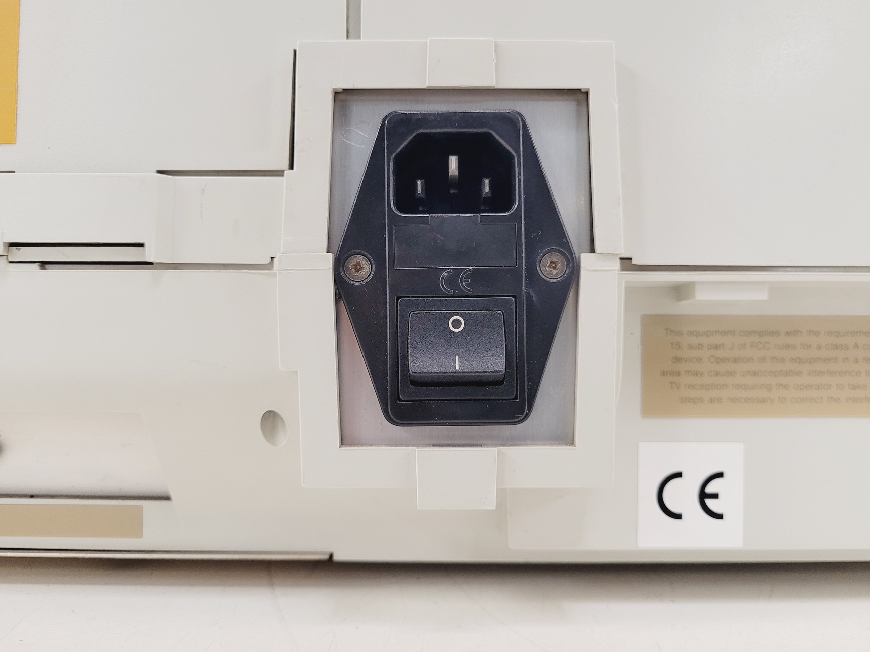 Image of Unicam Helios Gamma UV-VIS Spectrophotometer Lab
