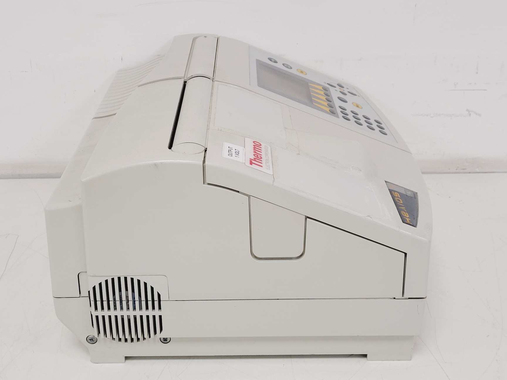 Image of Thermo Electron Corporation Helios Gamma UV-VIS Spectrophotometer Lab