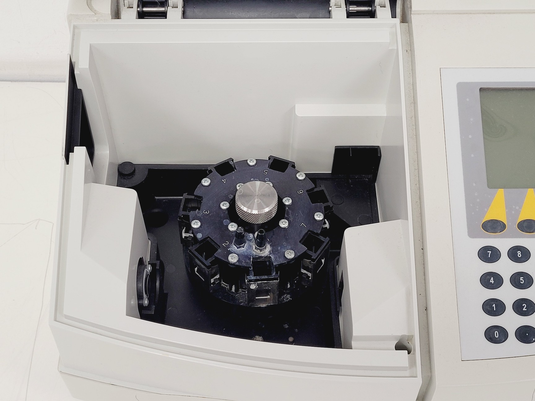 Image of Thermo Electron Corporation Helios Gamma UV-VIS Spectrophotometer Lab