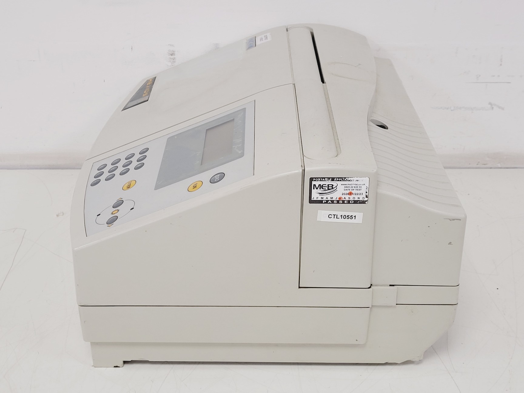 Image of Unicam Helios Gamma UV-VIS Spectrophotometer Lab